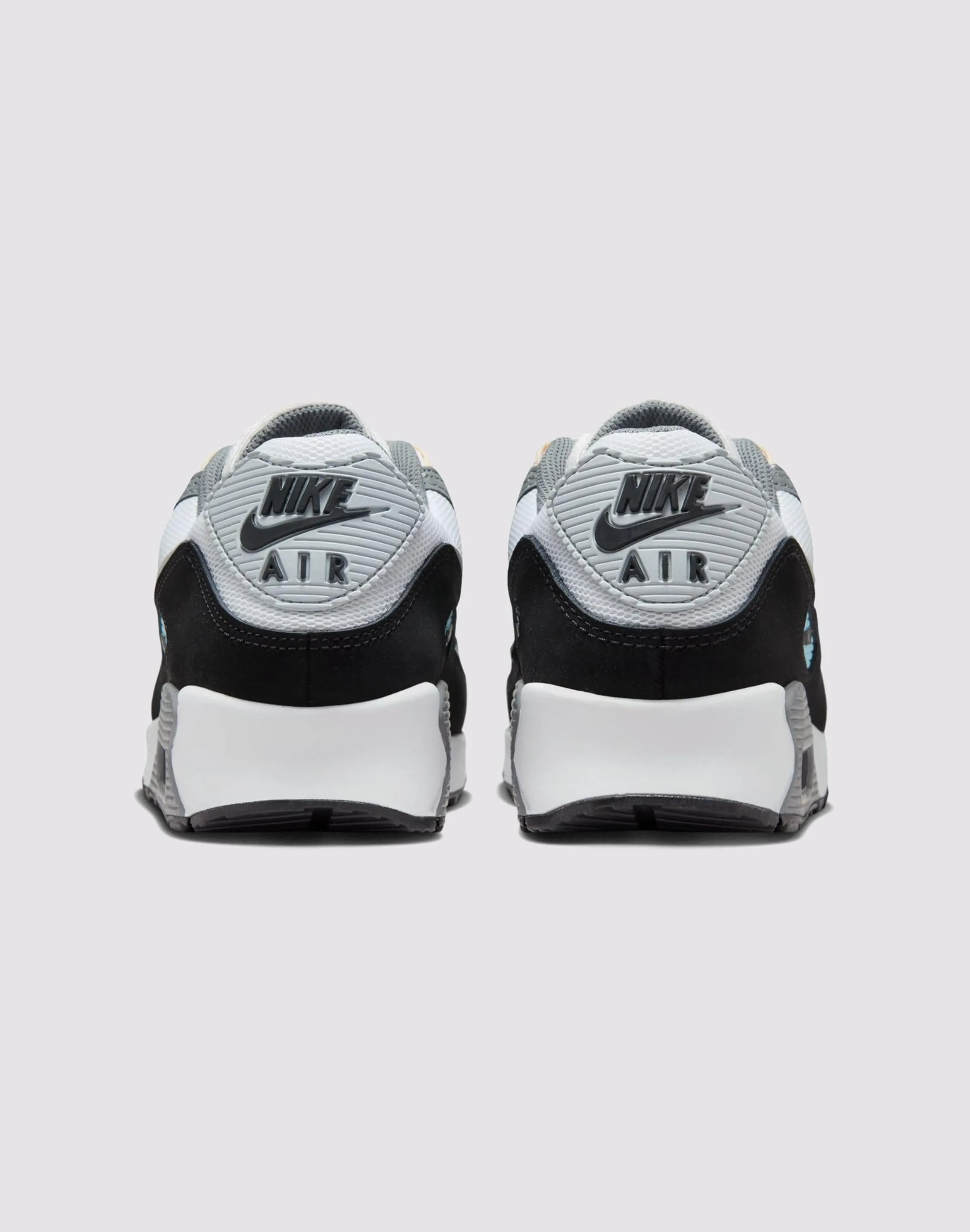 mid - foot - strike shoes Nike Air Max 90