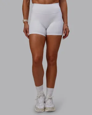 Basic Stretch Trendy Mood Bree Masters Fusion Ultra High-Rise 4" Short Pockets - White