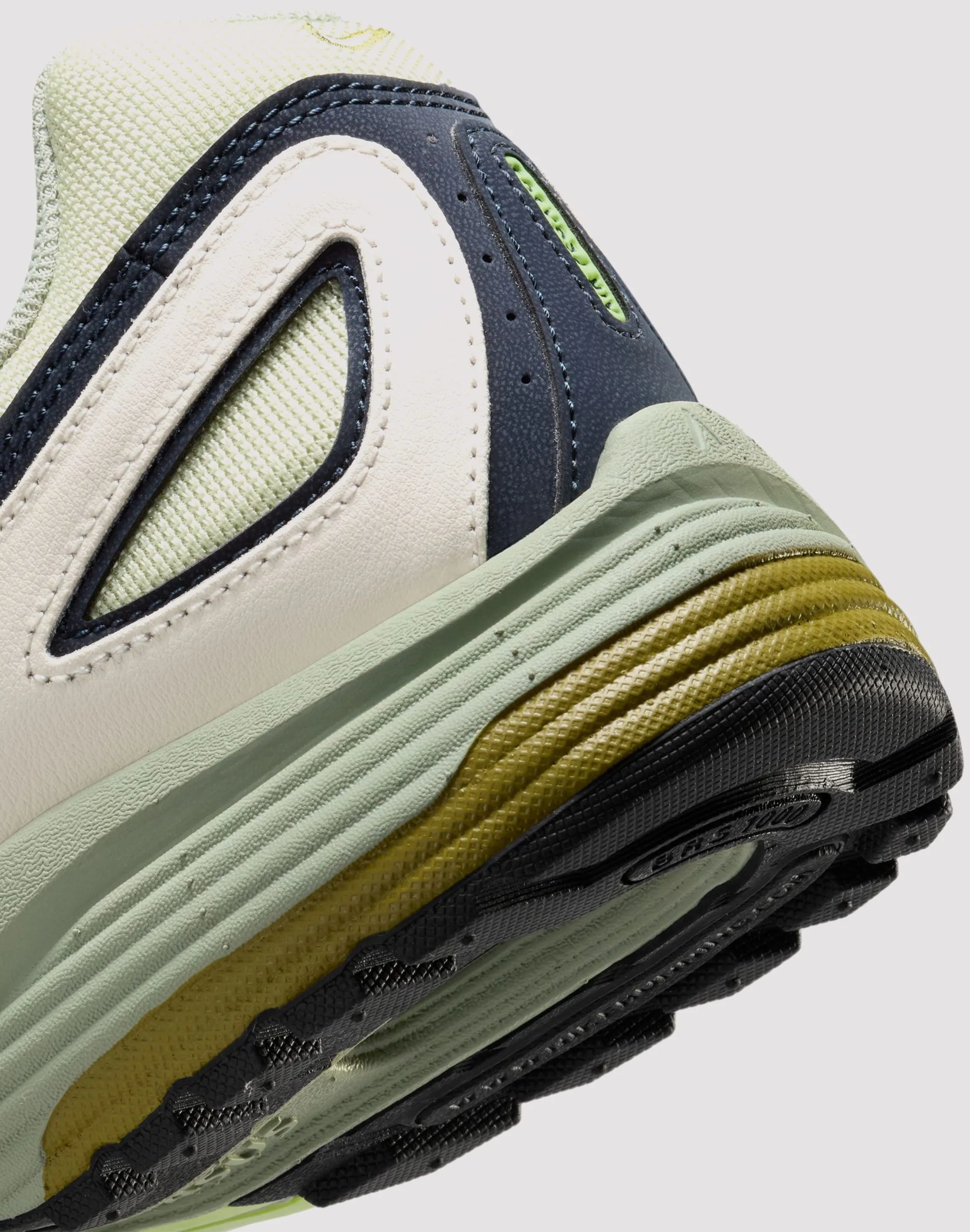 uneven - terrain shoes running hat Nike Air Pegasus 2005
