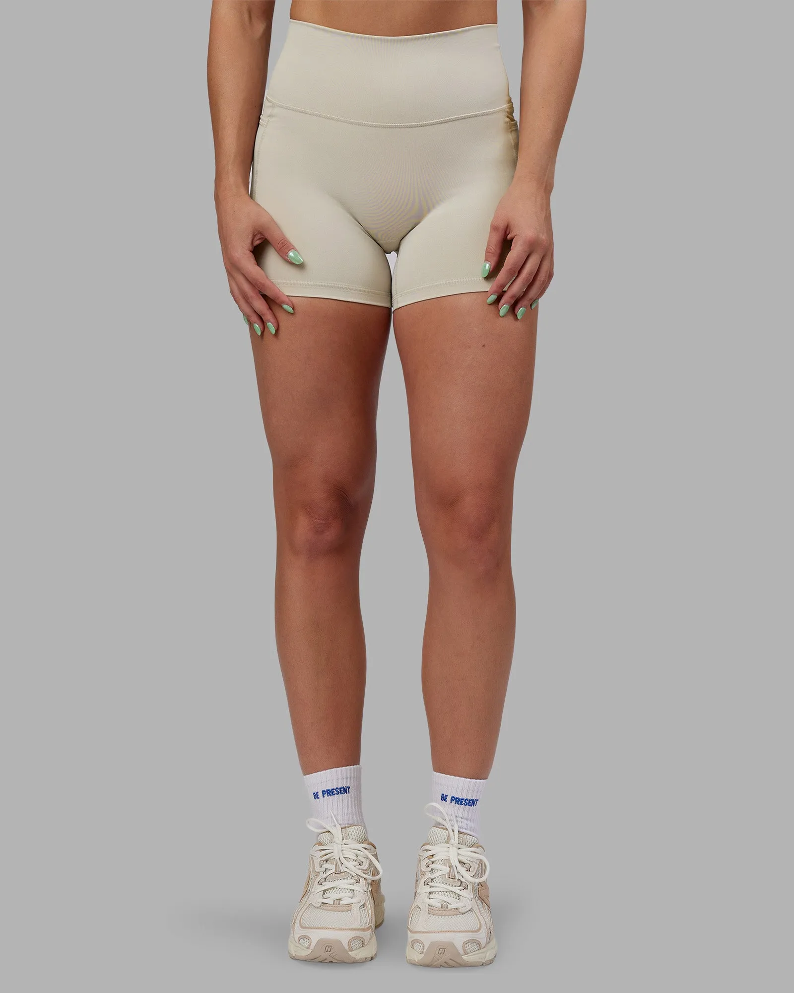 Abs Fusion High-Rise 4" Short Pockets - Shale Beige Ergonomic Pattern Cutting