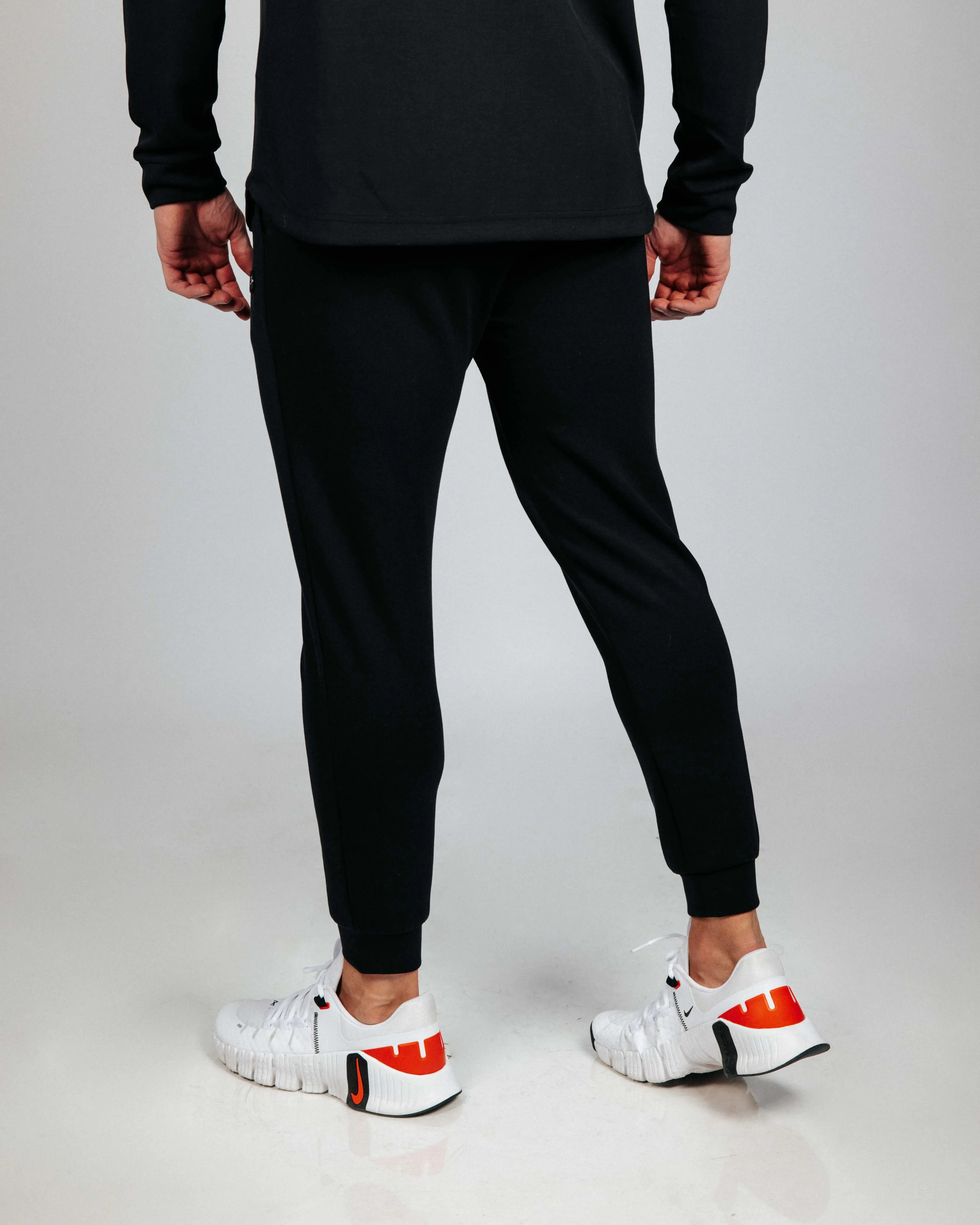 Men's Black Recovery Joggers Advanced Cushioning
