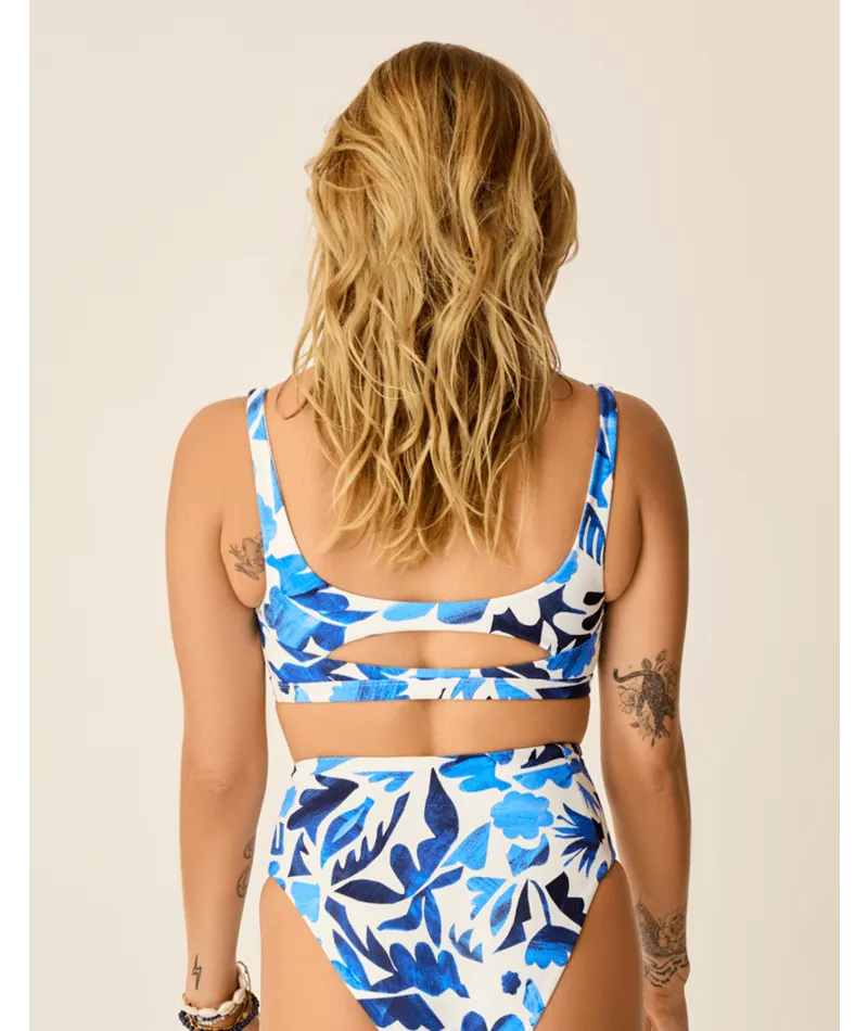 V Neckline Carve Designs Korbyn Compression Top-Cloud Mezcal