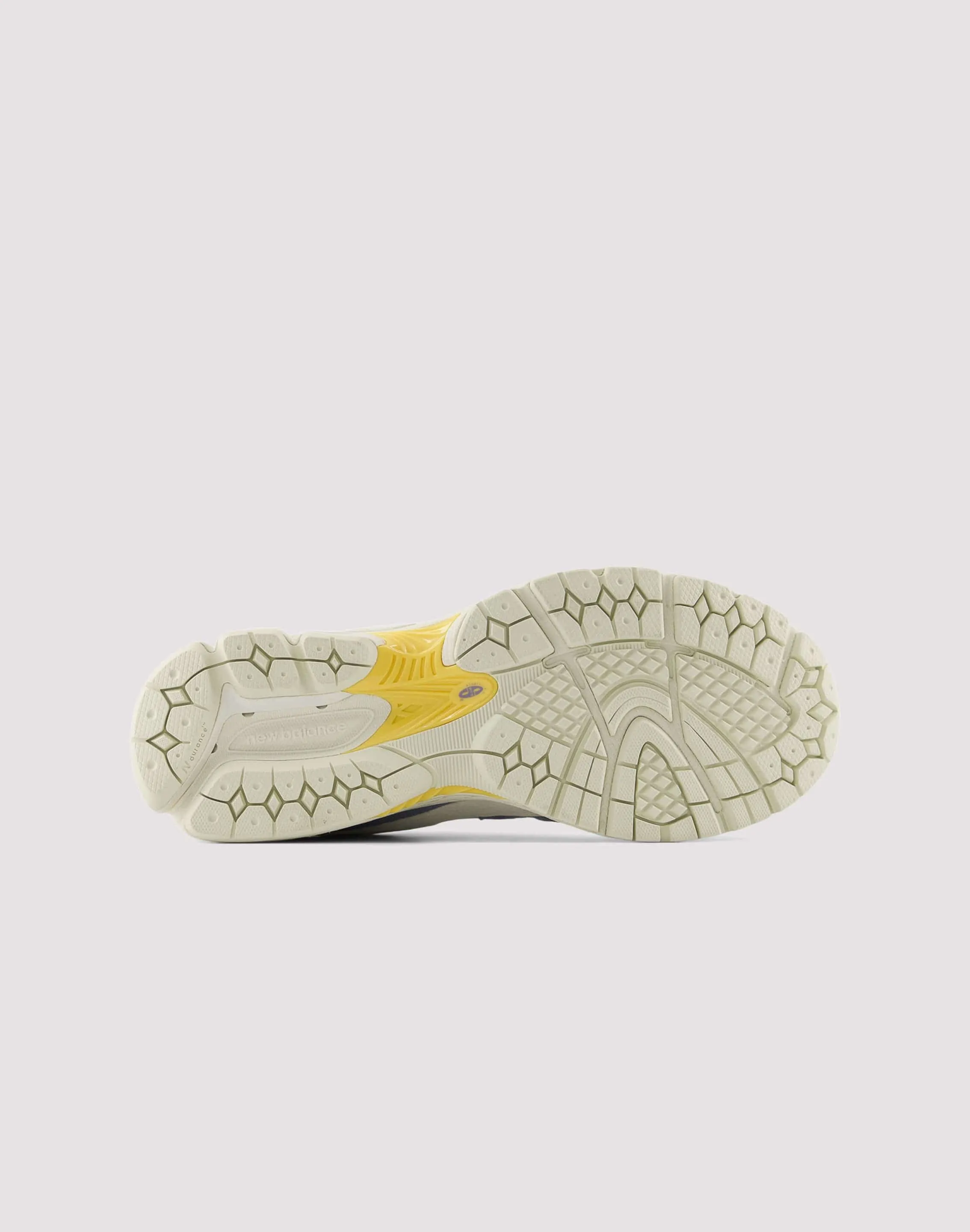 New Balance 2002R Obstacle course Durable Torsion System