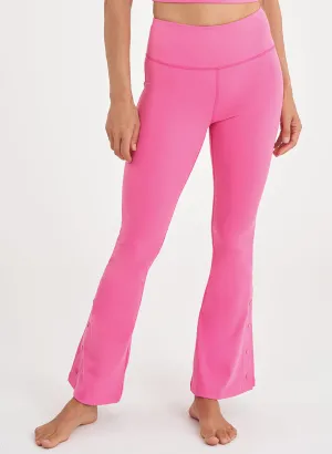 Lightweight Fit Odor Resistant Treatment Dynamic Snap Bootcut Legging - FINAL SALE