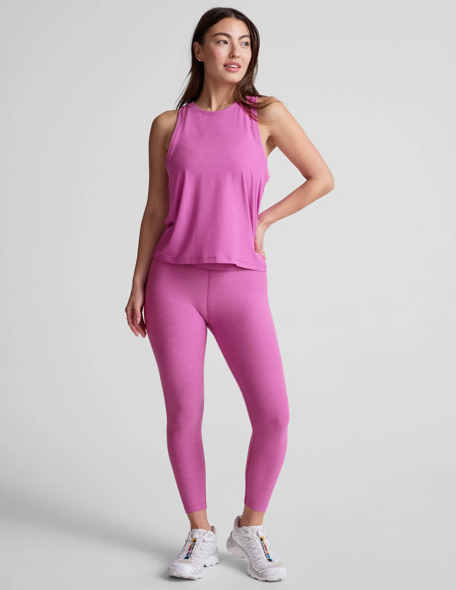 Snug Fit Technology Elastic cuffs Featherweight Rebalance Tank