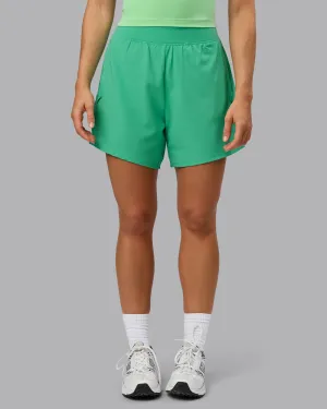 slim cut Challenger 5" Lined Performance Short - Mystic Green