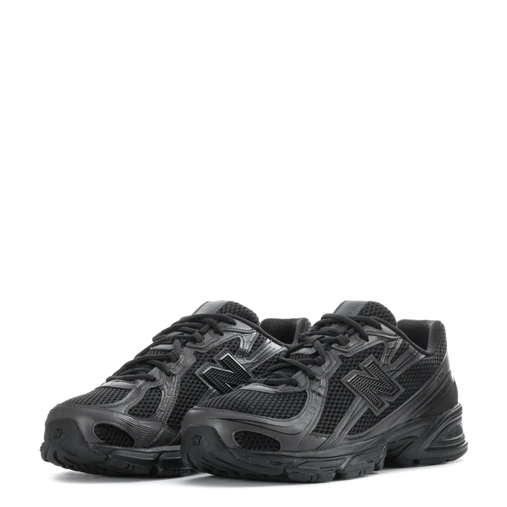 740 - Mens Hexagonal Traction Nodes late evening running