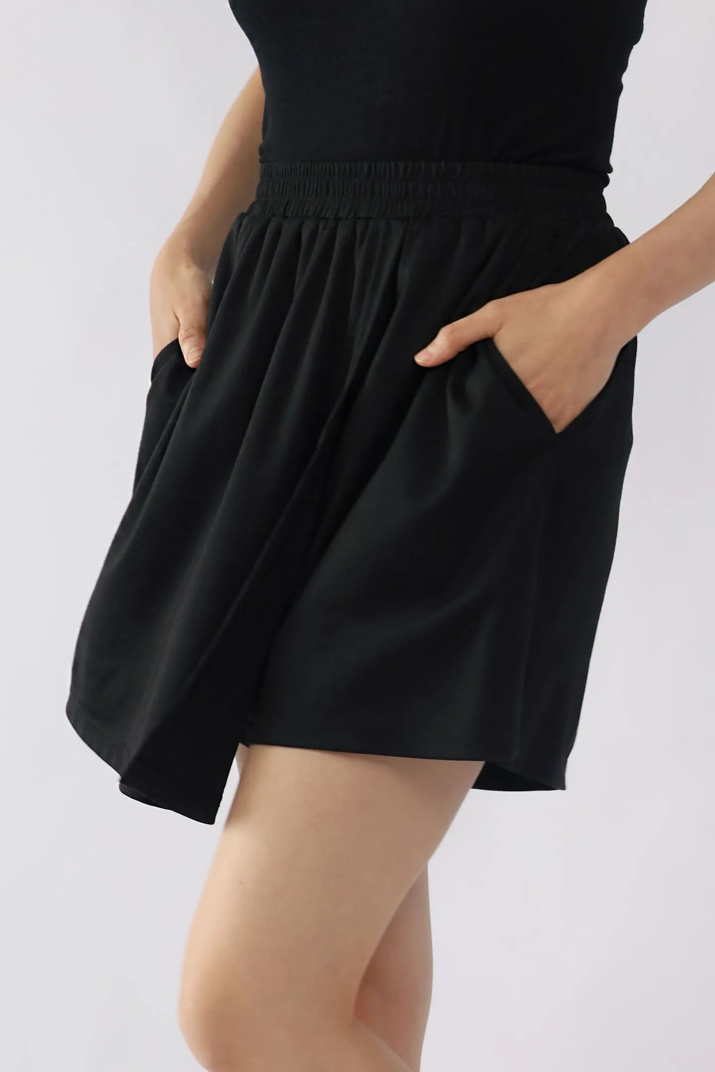Hygienic Coating Personality Style TENCEL - On Repeat Skorts in Black