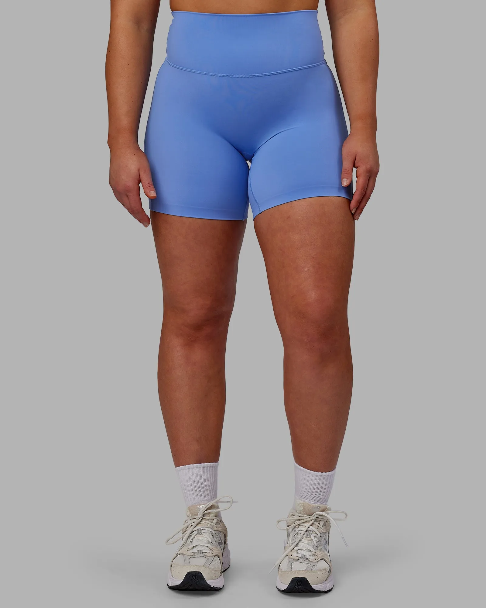 sequined details MultiPocket Design Elixir Ultra High-Rise 6" Short - Ultramarine