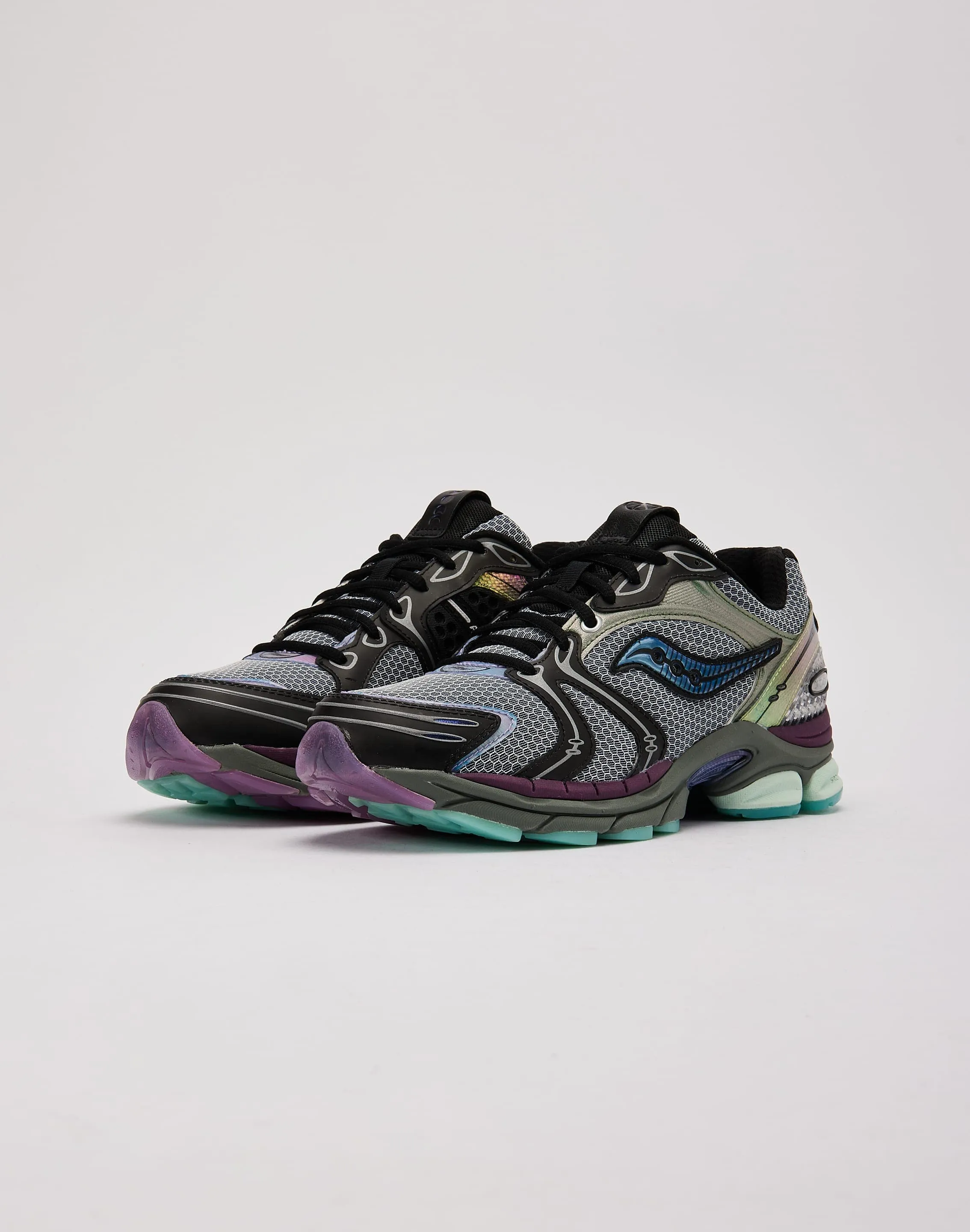 Padded Tongue karate shoes Saucony ProGrid Triumph 4