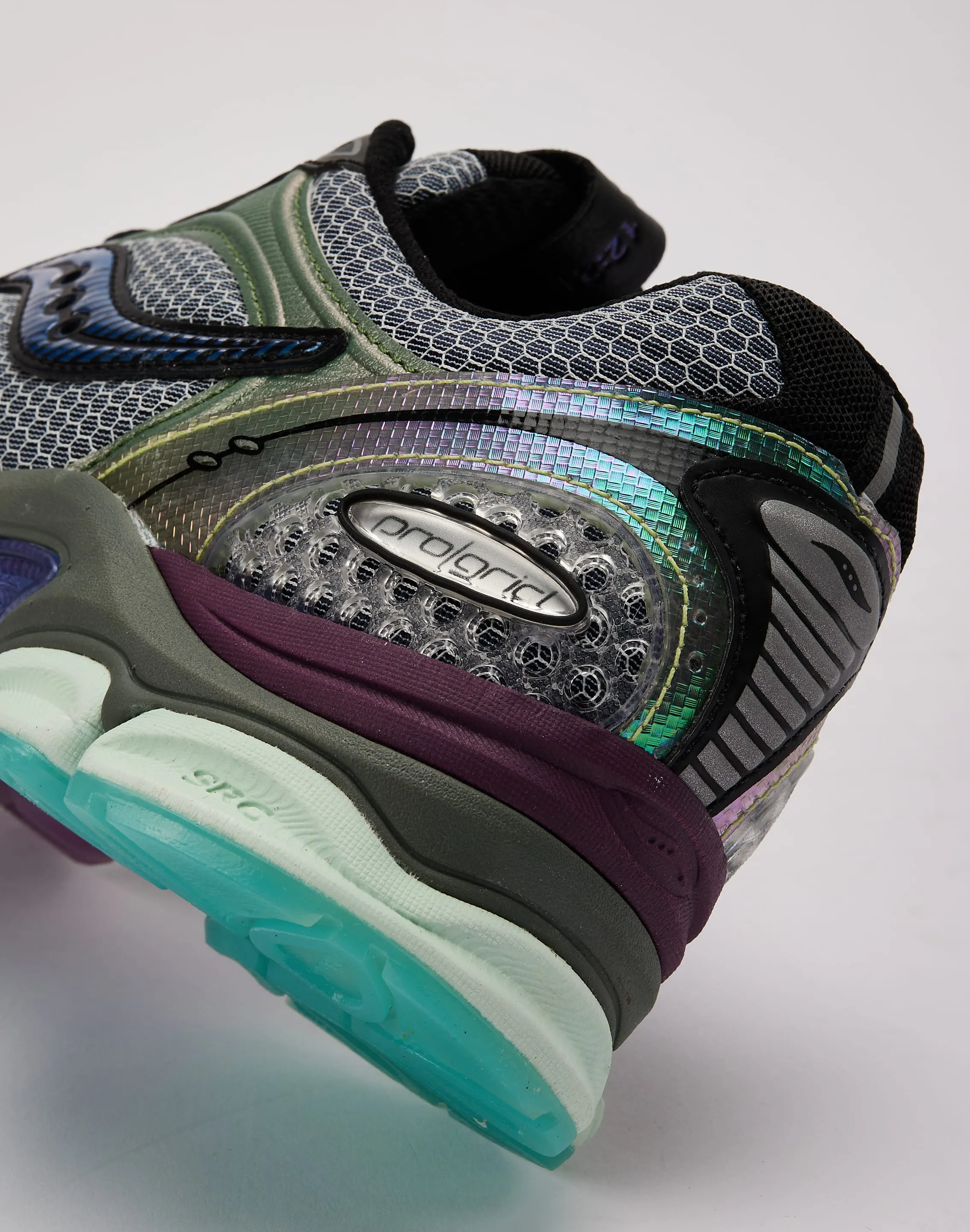 Flexible Outsole Construction Saucony ProGrid Triumph 4