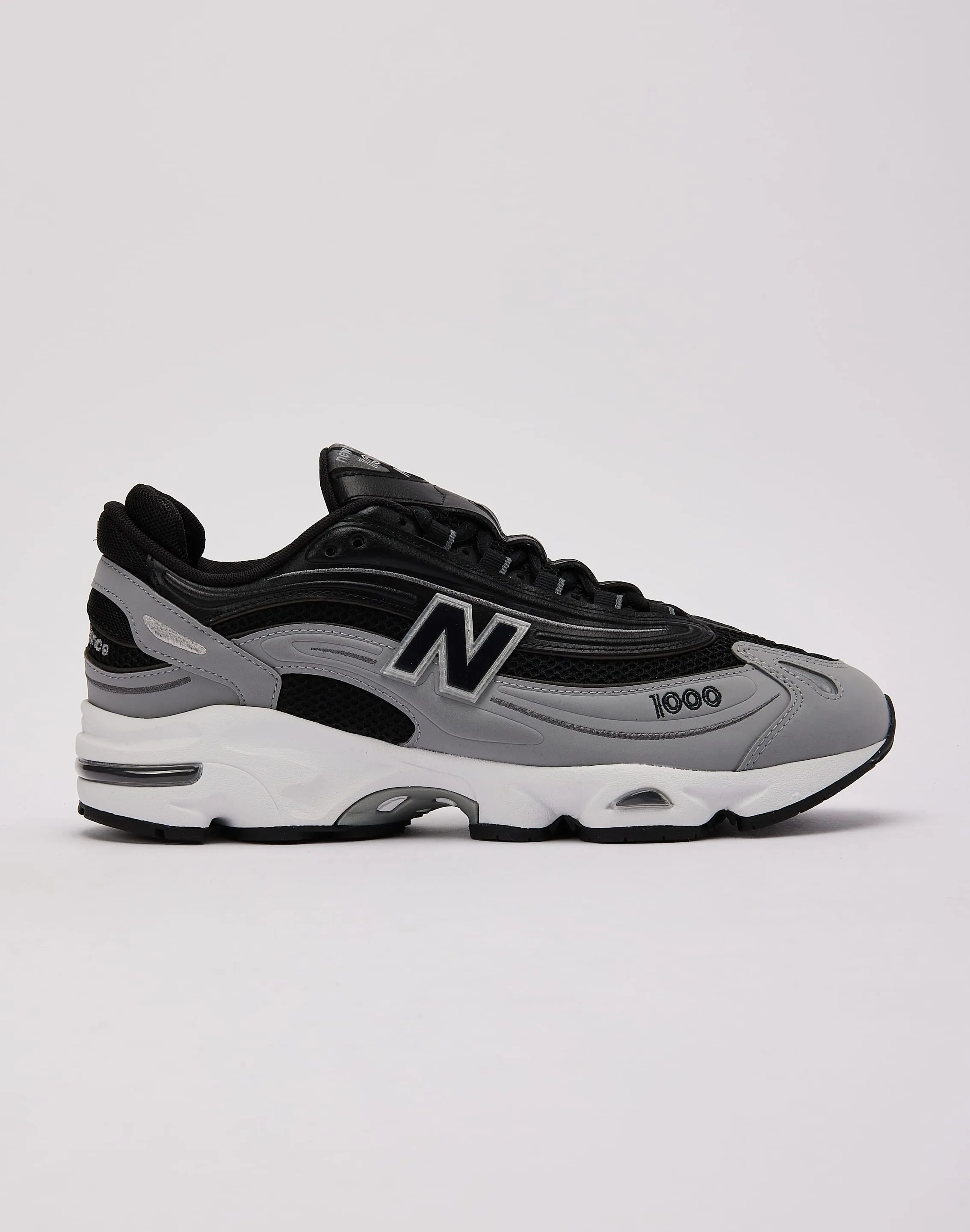 half - marathoning running shoes with memory foam New Balance 1000