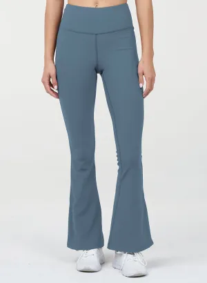 Everyday Look Flattering Waist Side Slit Flare Legging