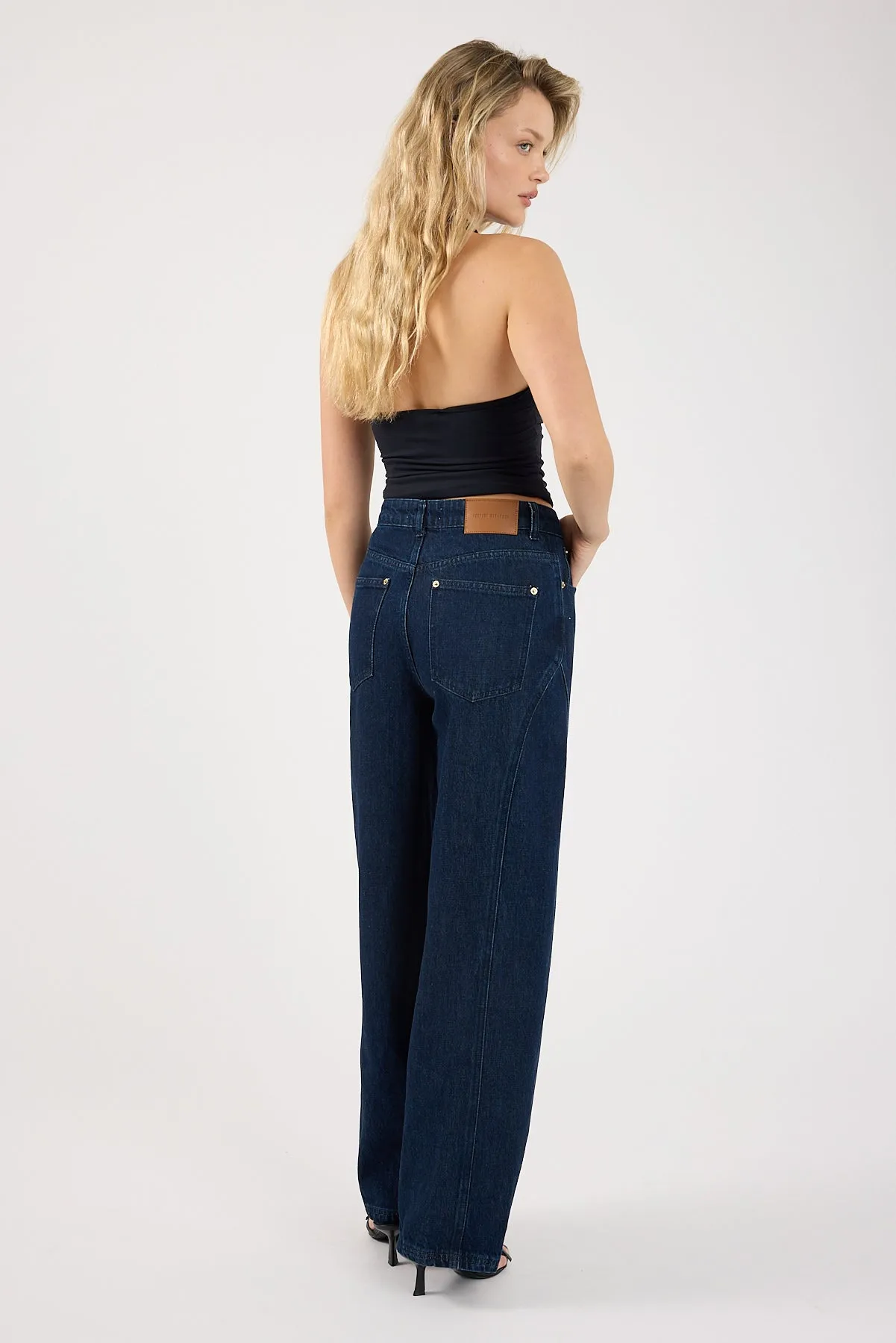 Perfect Stranger Mid Rise Barrel Jean Indigo Denim Everyday Outdoor Enthusiast Vibrant Street Smart