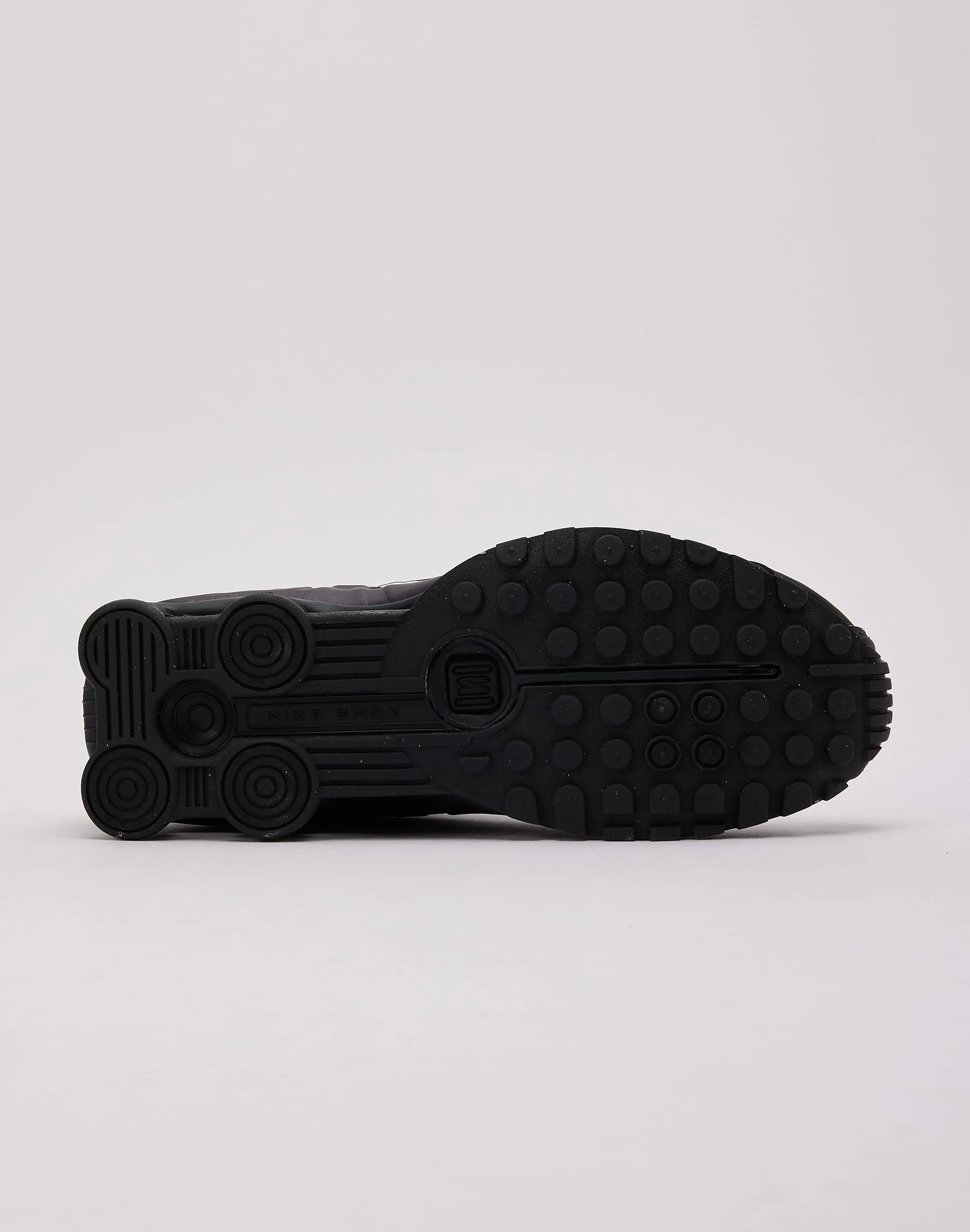 Nike Shox R4 Road   Suitable