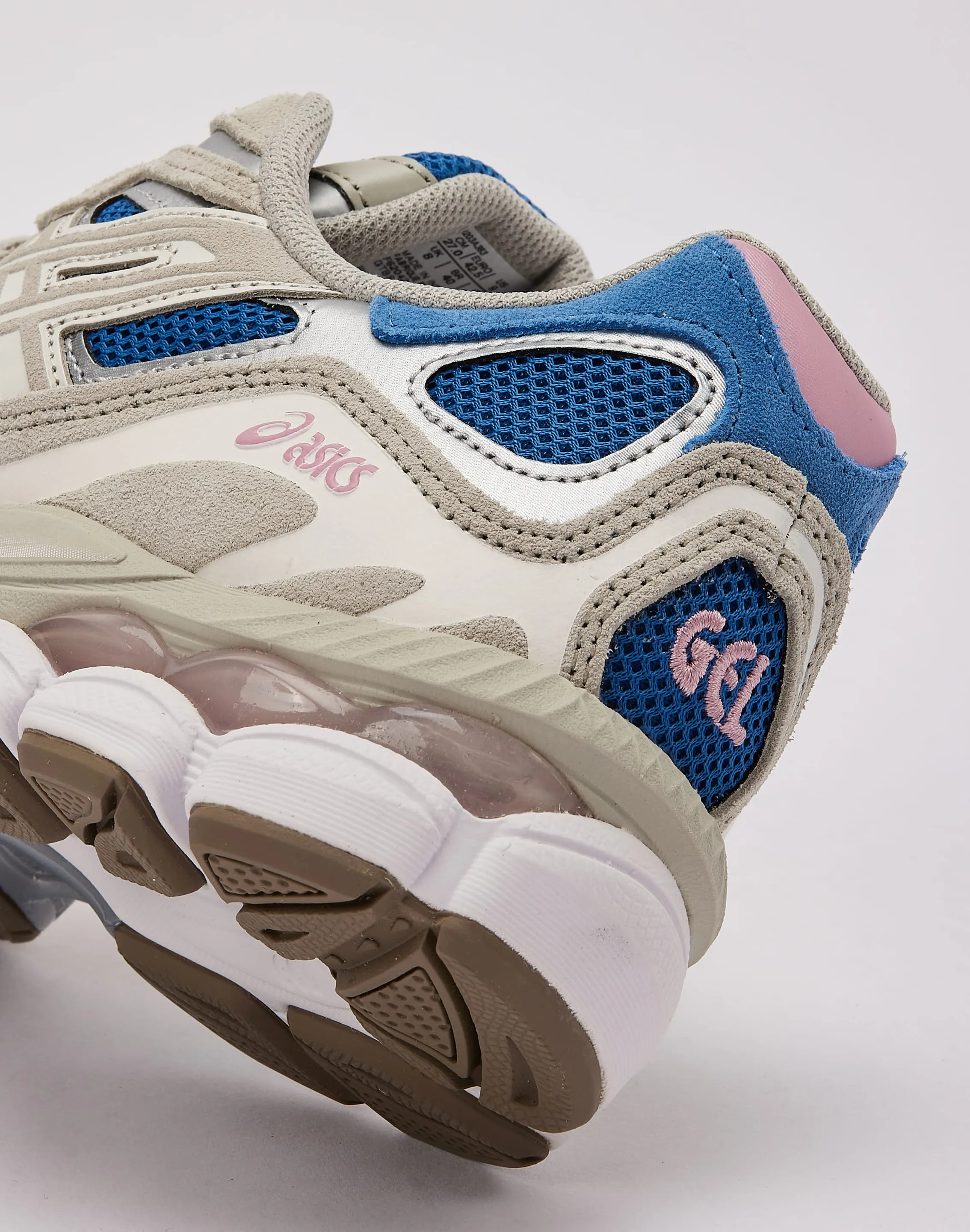 Asics GEL-NYC impact - resistant running shoes mesh material