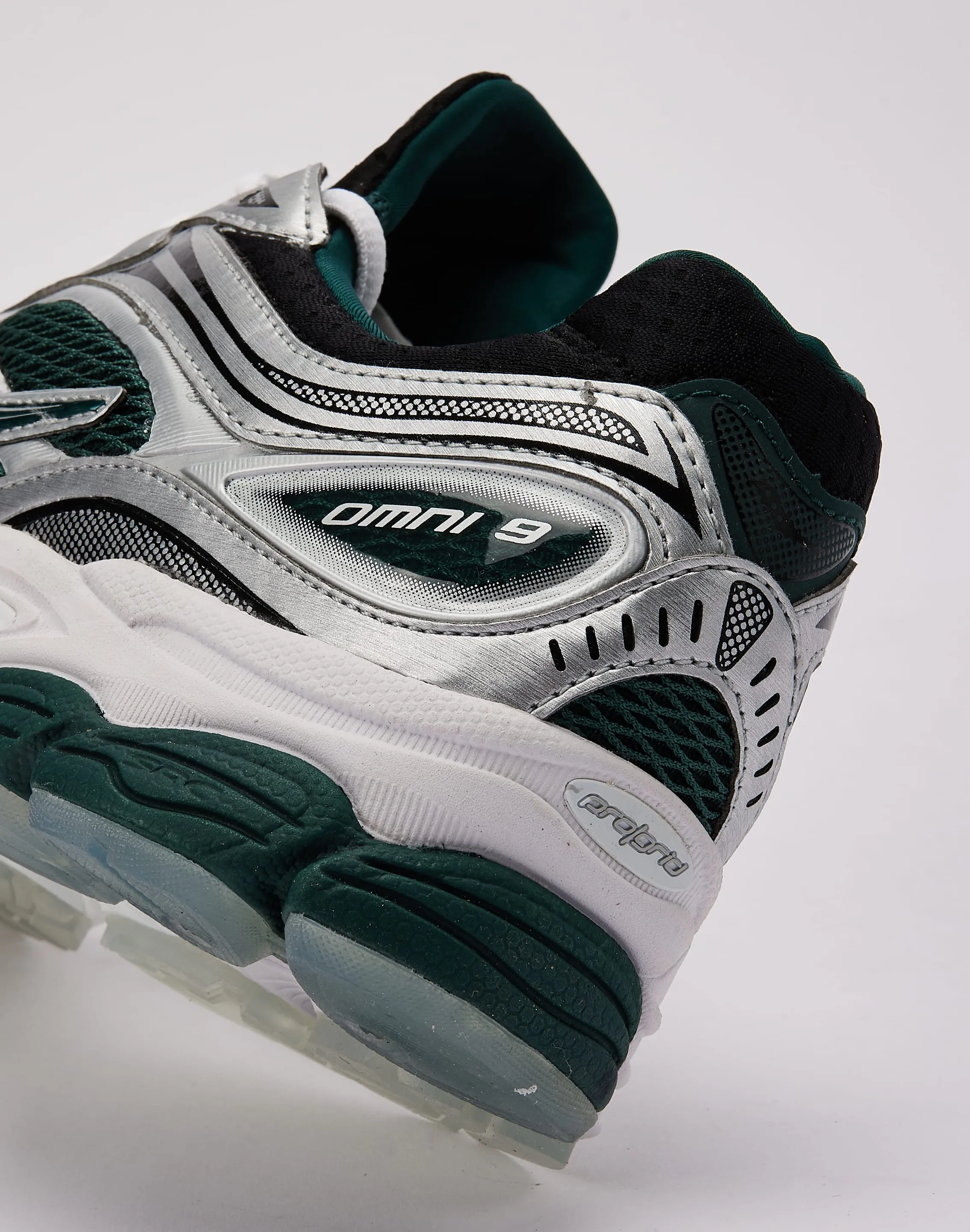 Saucony ProGrid Omni 9 Hyperbolic Lacing Configuration Lace Closure System