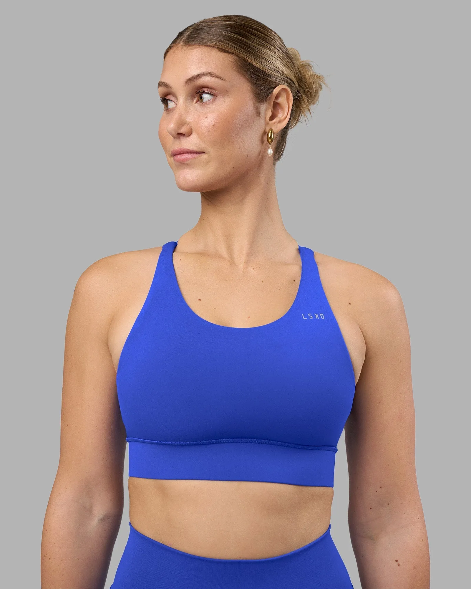 Hook-and-eye closure seams Accelerate Sports Bra - Power Cobalt