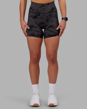 Comfy Look Fusion Ultra High-Rise 6" Short Pockets - Black Tie Dye