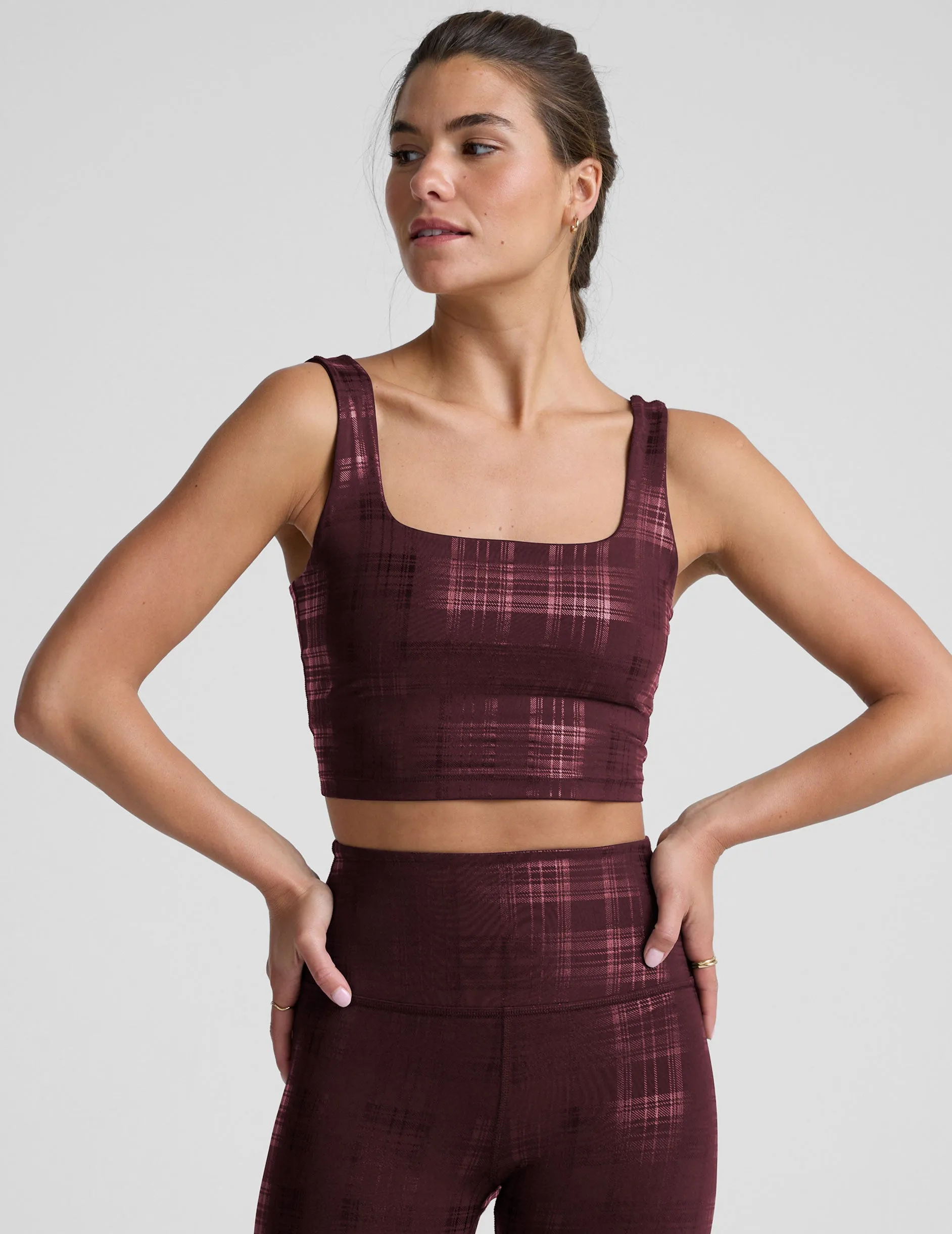 rigid Design - elegant Beyond The Studio High Cropped Tank