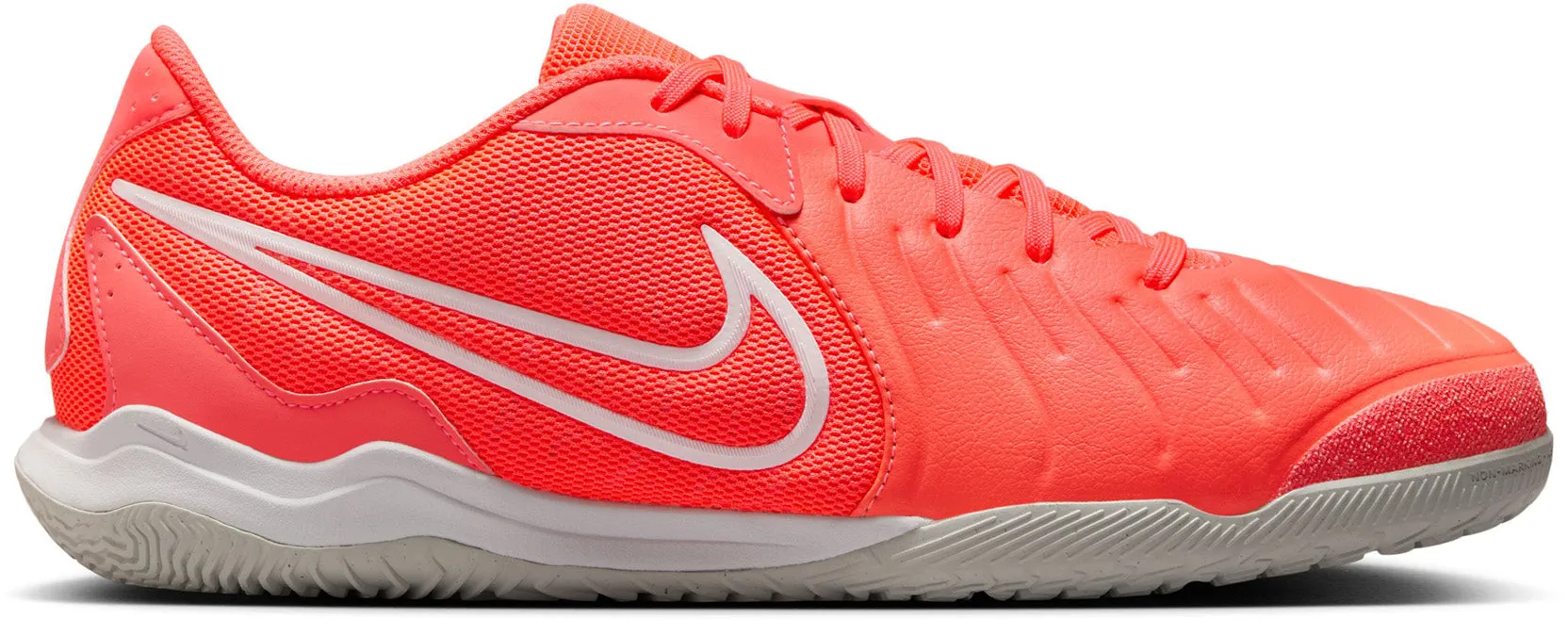 traction shoes Aerodynamic Design Nike Tiempo Legend 10 Academy Indoor/Court Low Top Soccer Shoes