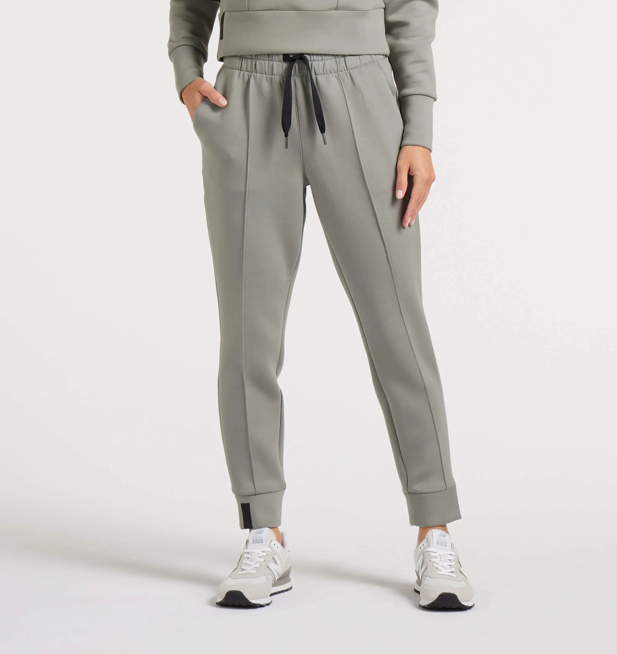WickingInnerLayer Stability Performance LuxBreak Sweat Jogger