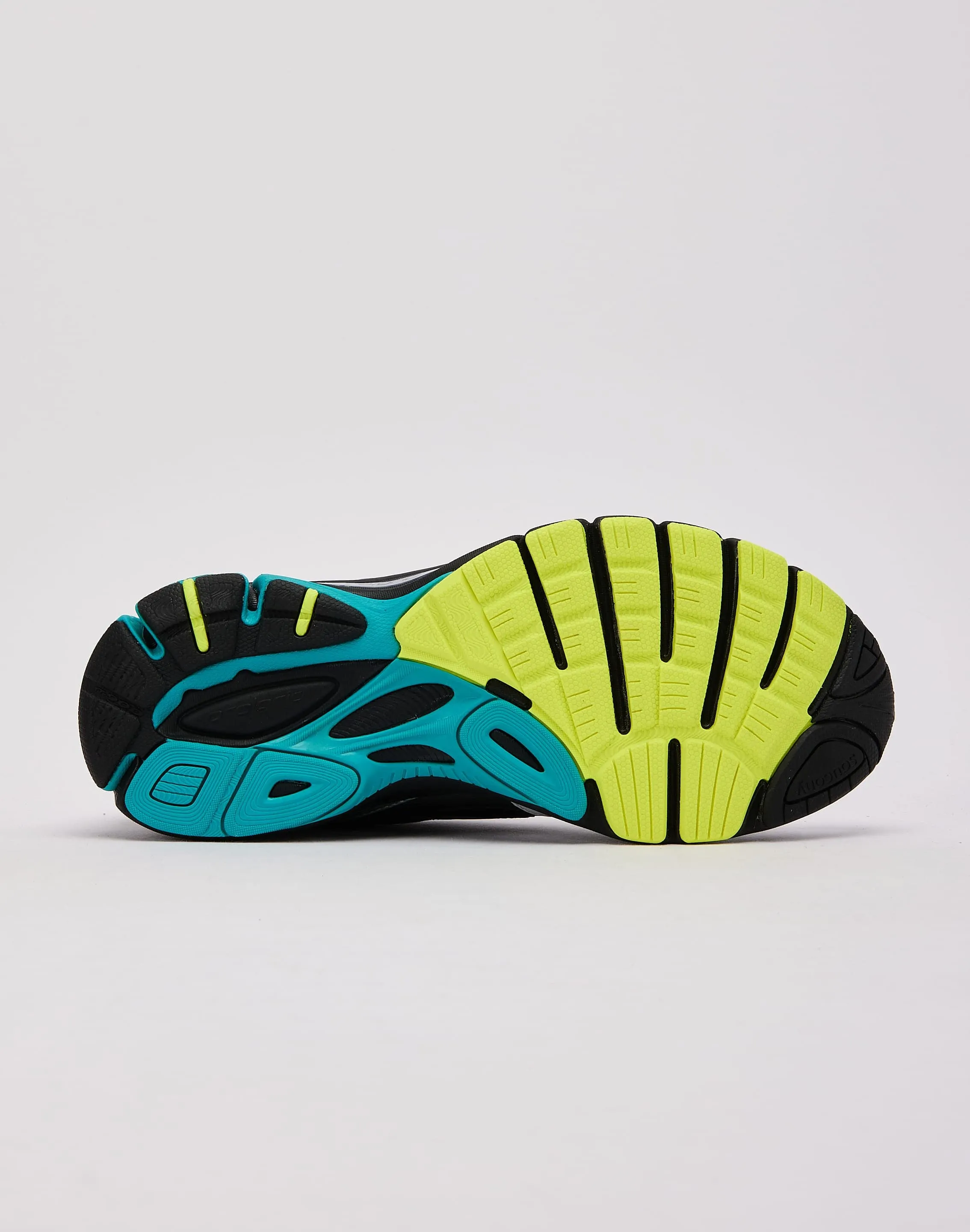 Saucony ProGrid Guide 7 Sock Like Fit Design Mountain running asset