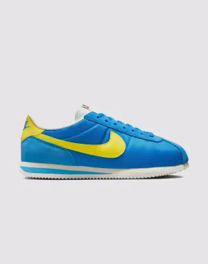 Nike Cortez fitness accessories post - workout recovery