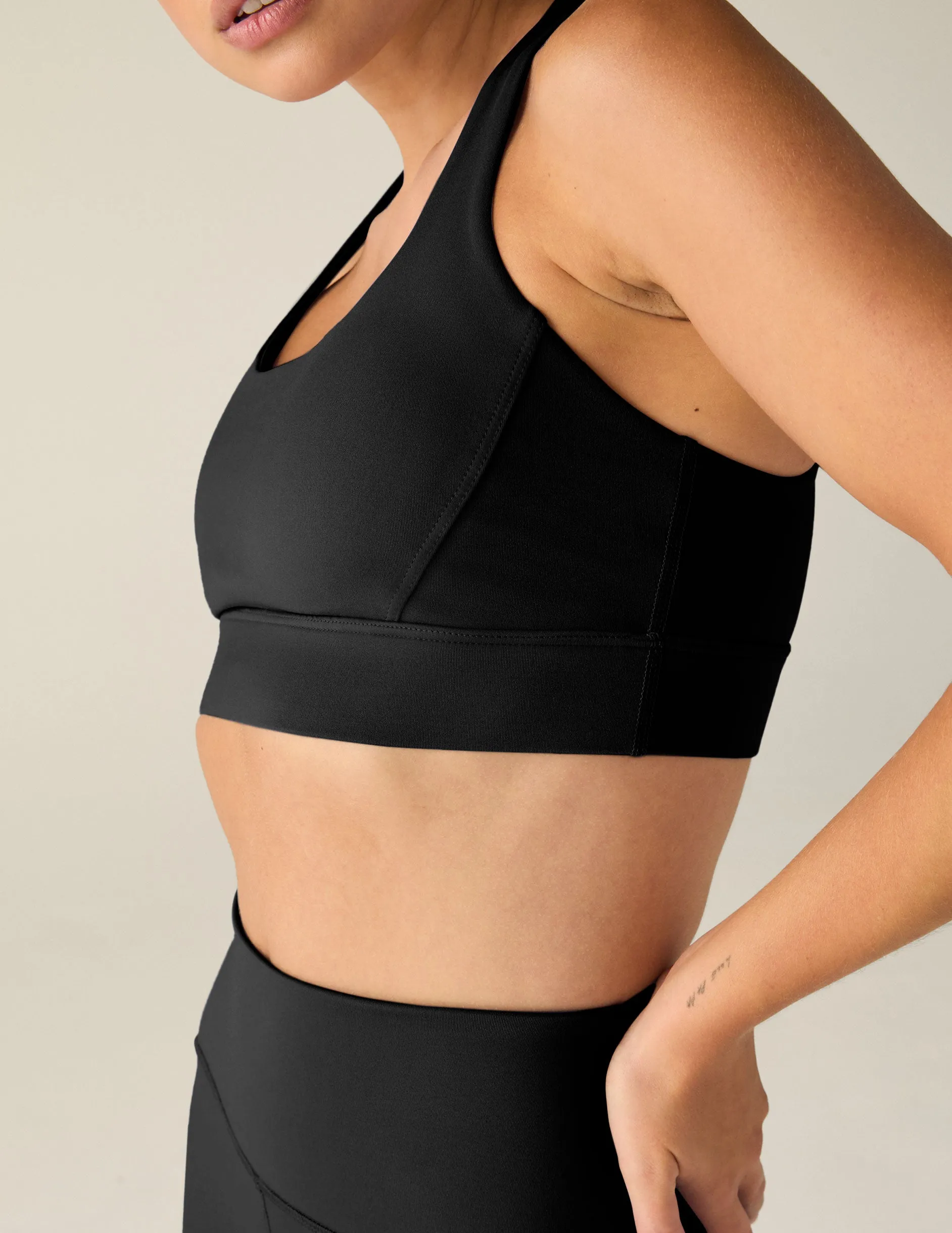 POWERBEYOND? Upsurge Bra Raw edges seams Moisture Control Technology