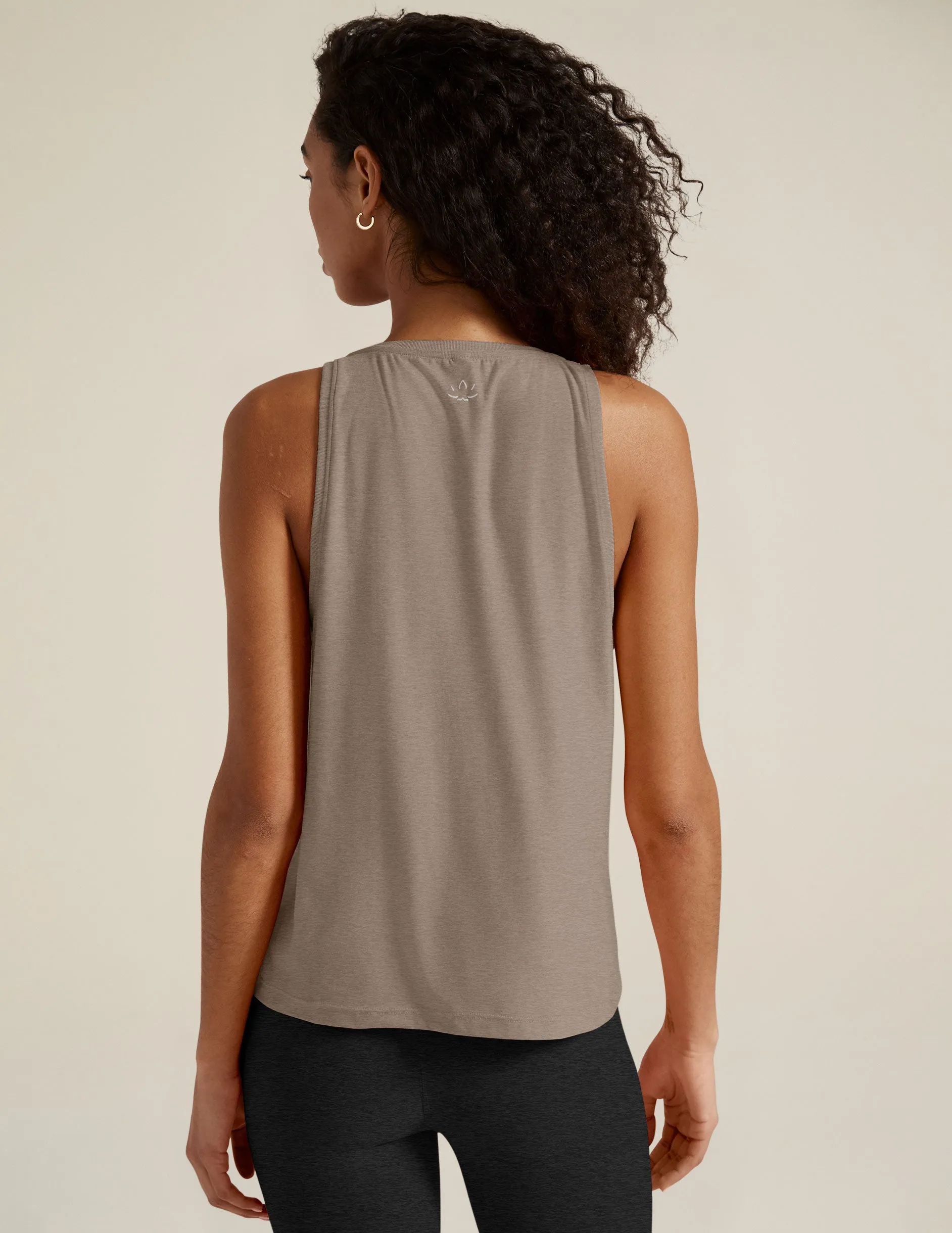 Compression fit seams Featherweight Rebalance Tank