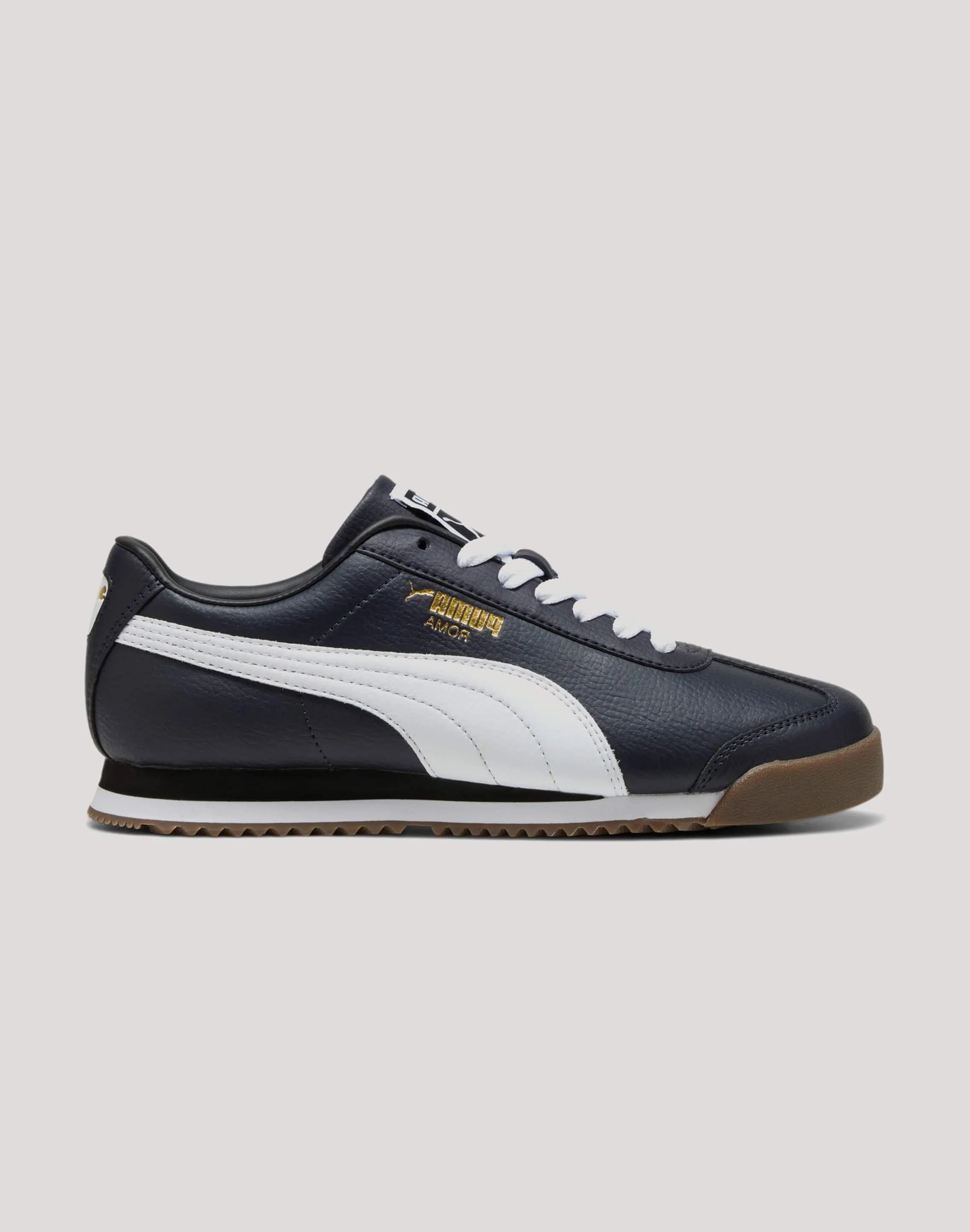 all - season shoes jogging in park Puma Roma