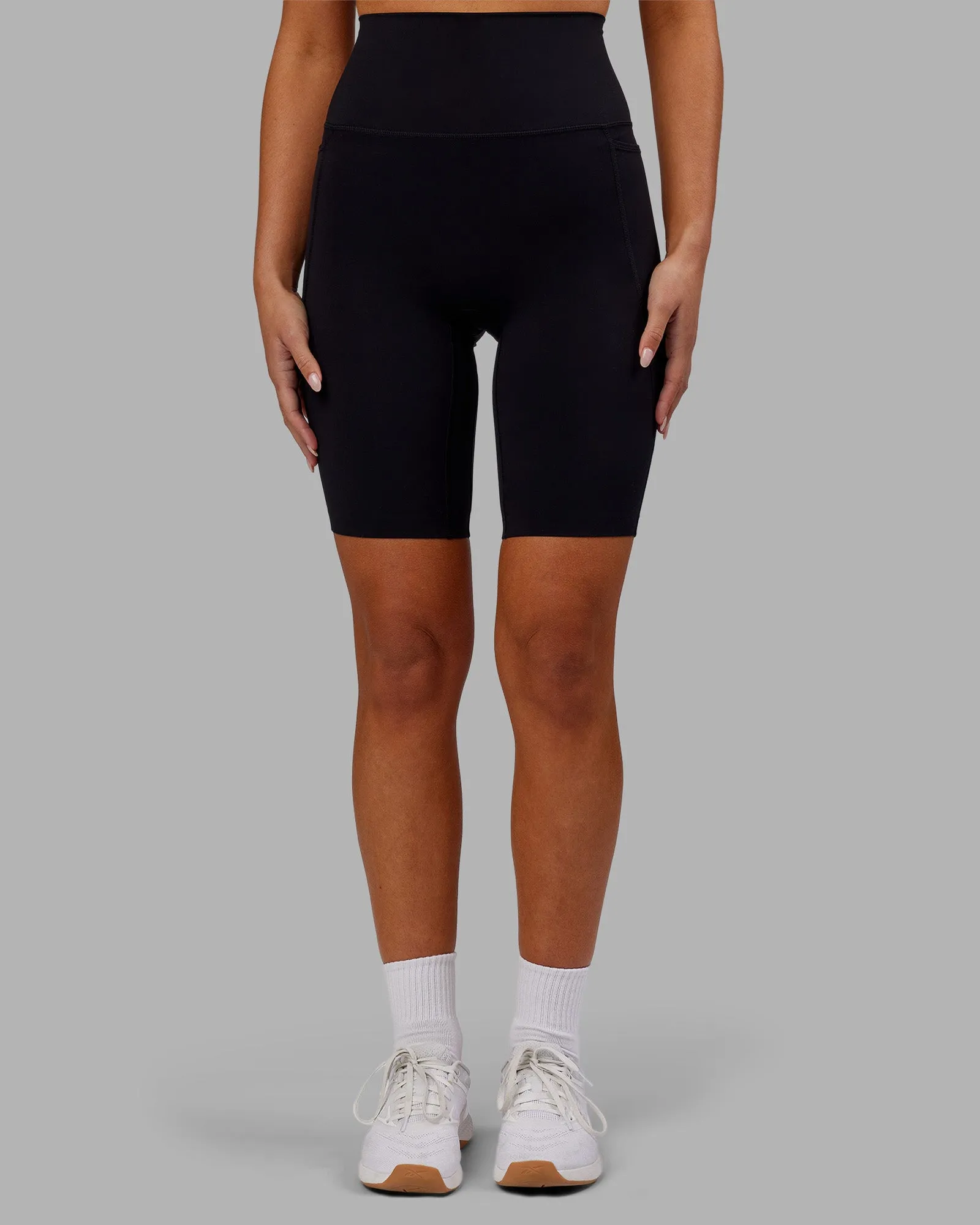 Elixir Ultra High-Rise 9" Short Pockets - Black Style Basic Classic Shorts