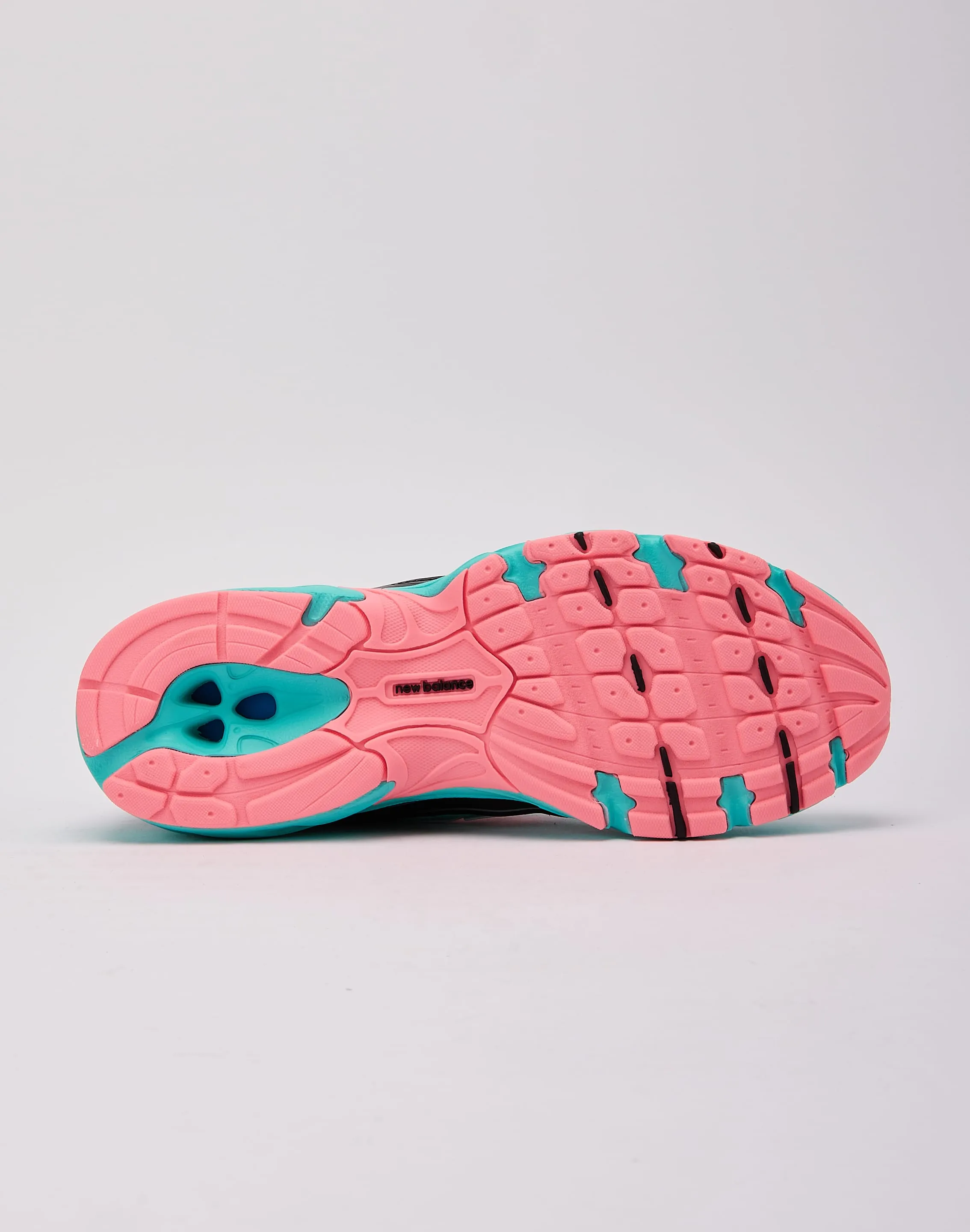 Ankle Braces cross - training footwear New Balance 740