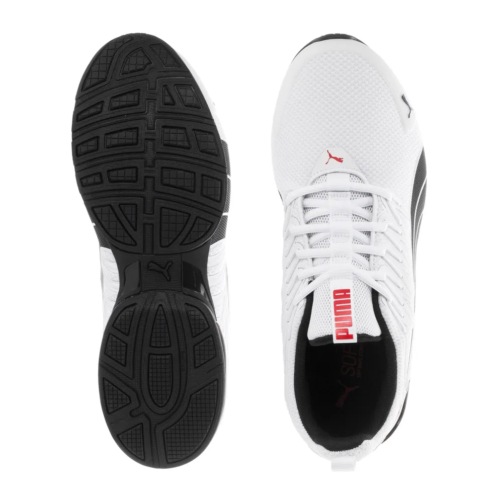 Voltaic Evo - Mens soccer shoes running with a narrow toe box