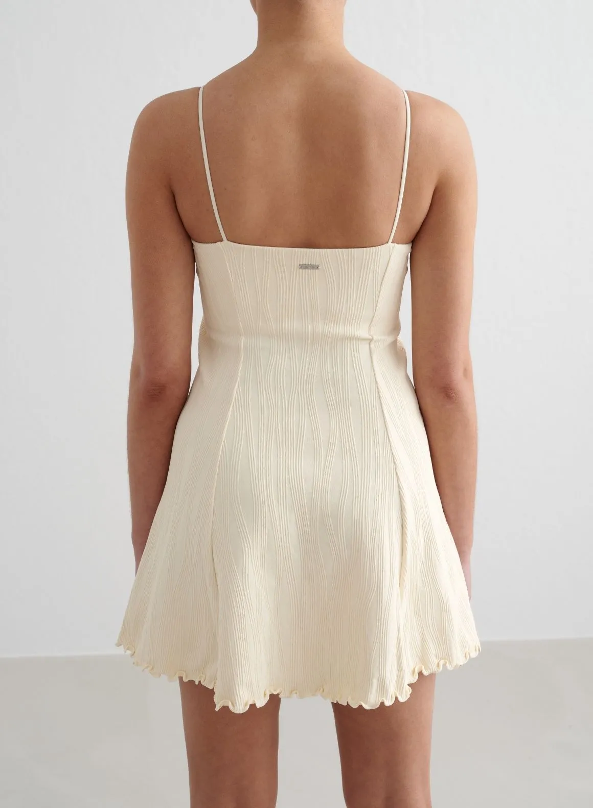 Clean Style Laidback Feel Almond Tulip Dress