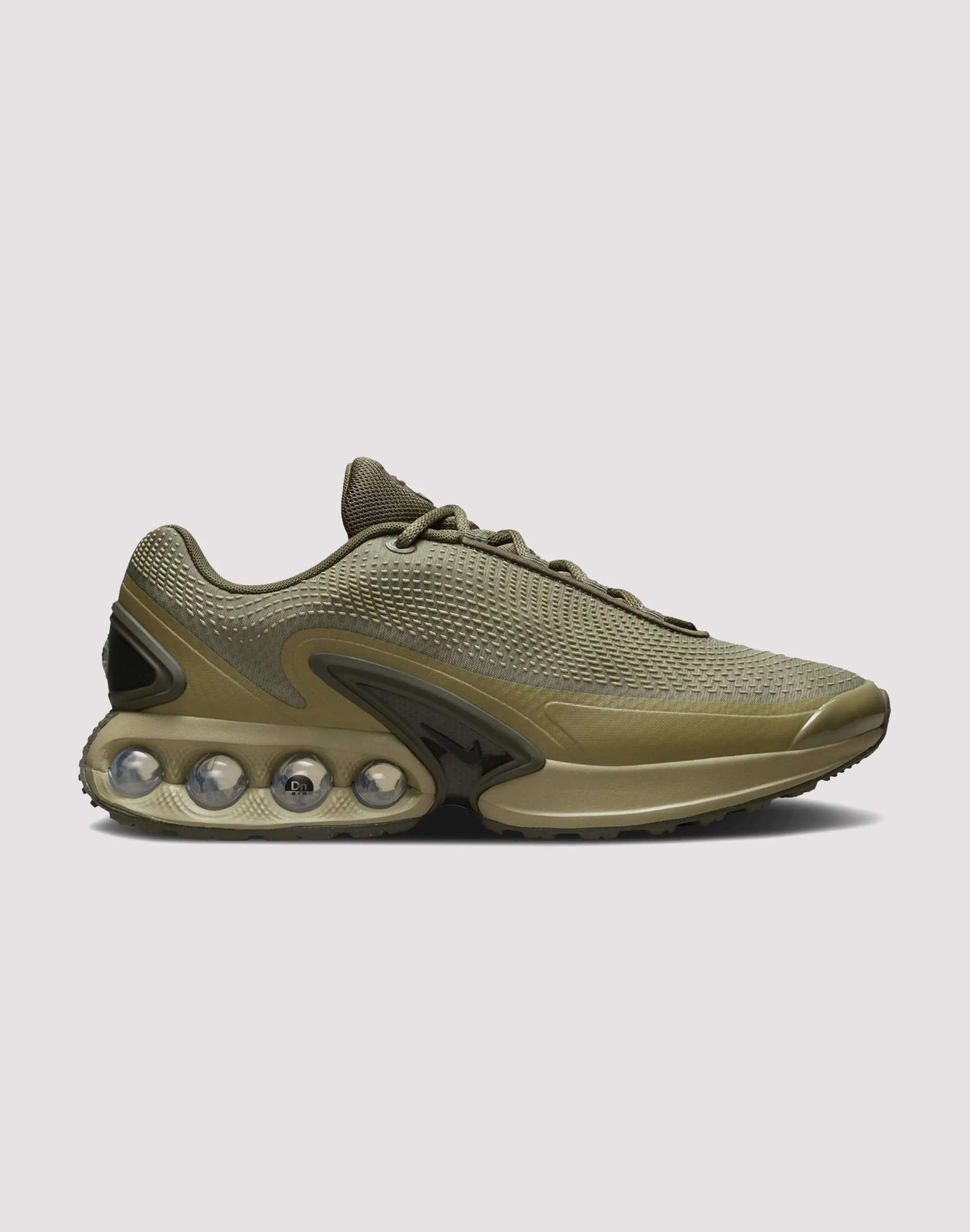 flat - footed Nike Air Max Dn