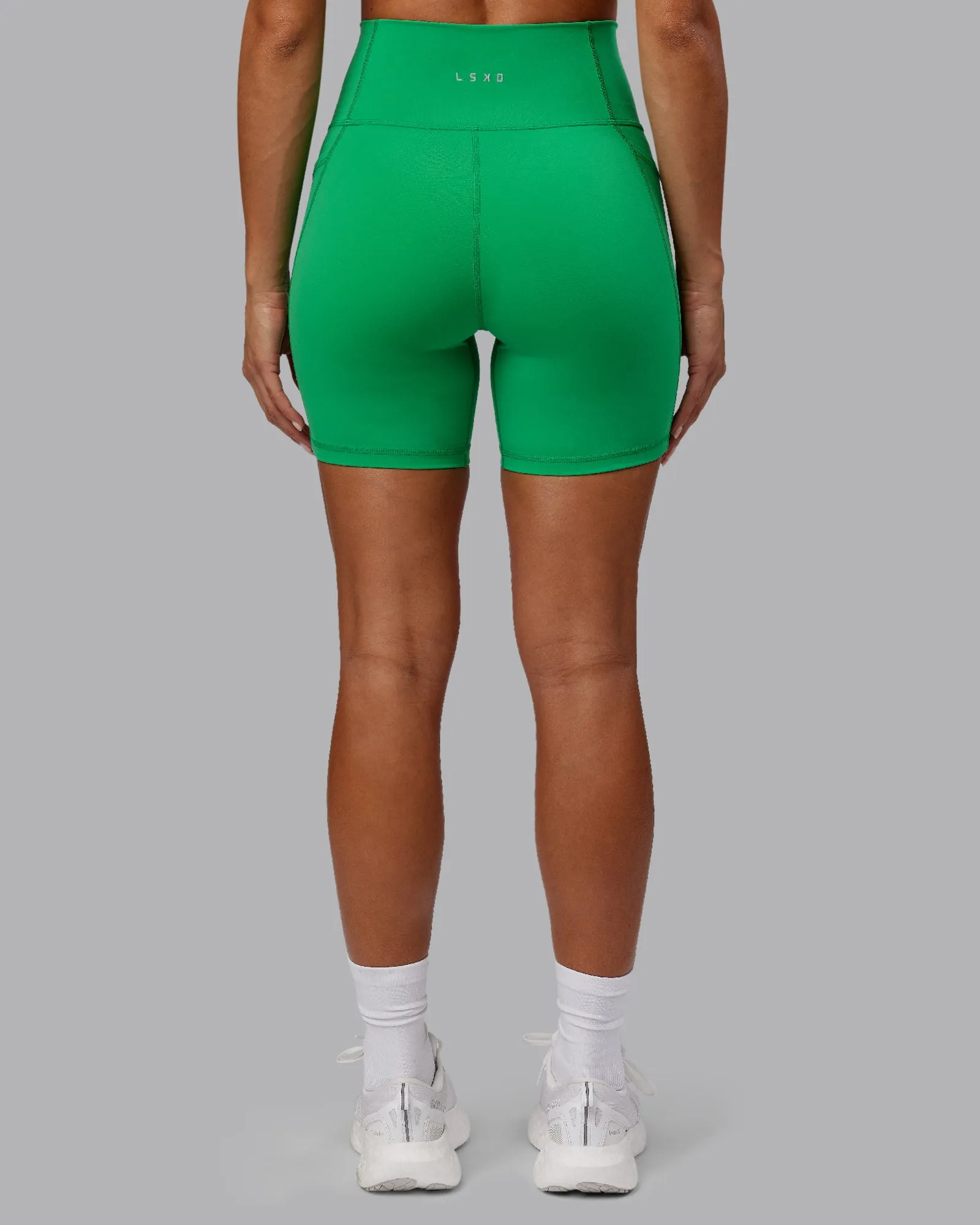 Fusion Ultra High-Rise 6" Short Pockets - Impact Green Wide-leg cut