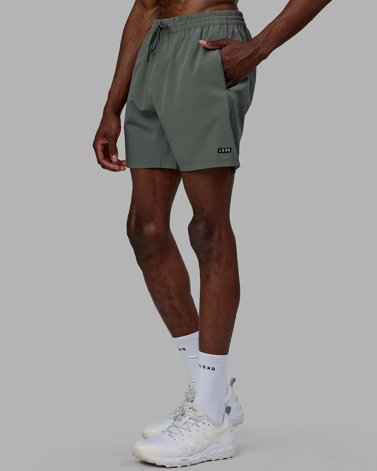 Seam Free Construction Rep 7" Performance Short - Graphite