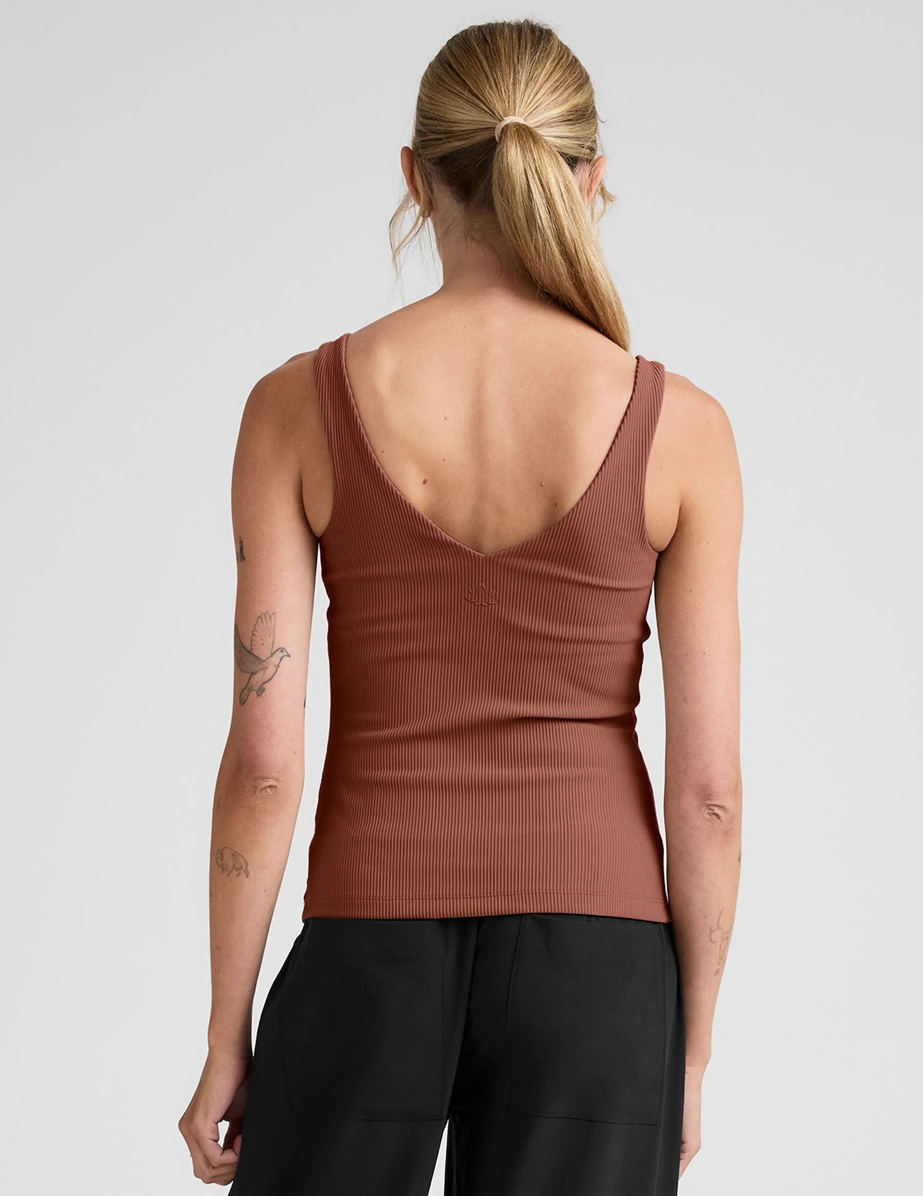 Impulse Ribbed Classic Tank Low Profile Collar