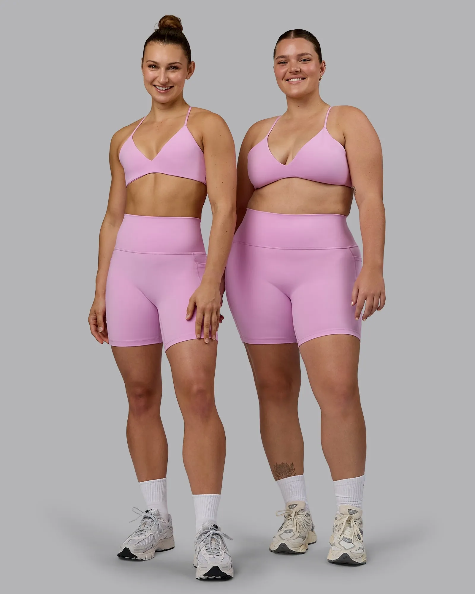 light feel Non Binding Leg Openings Fusion Ultra High-Rise 6" Short Pockets - Pastel Orchid