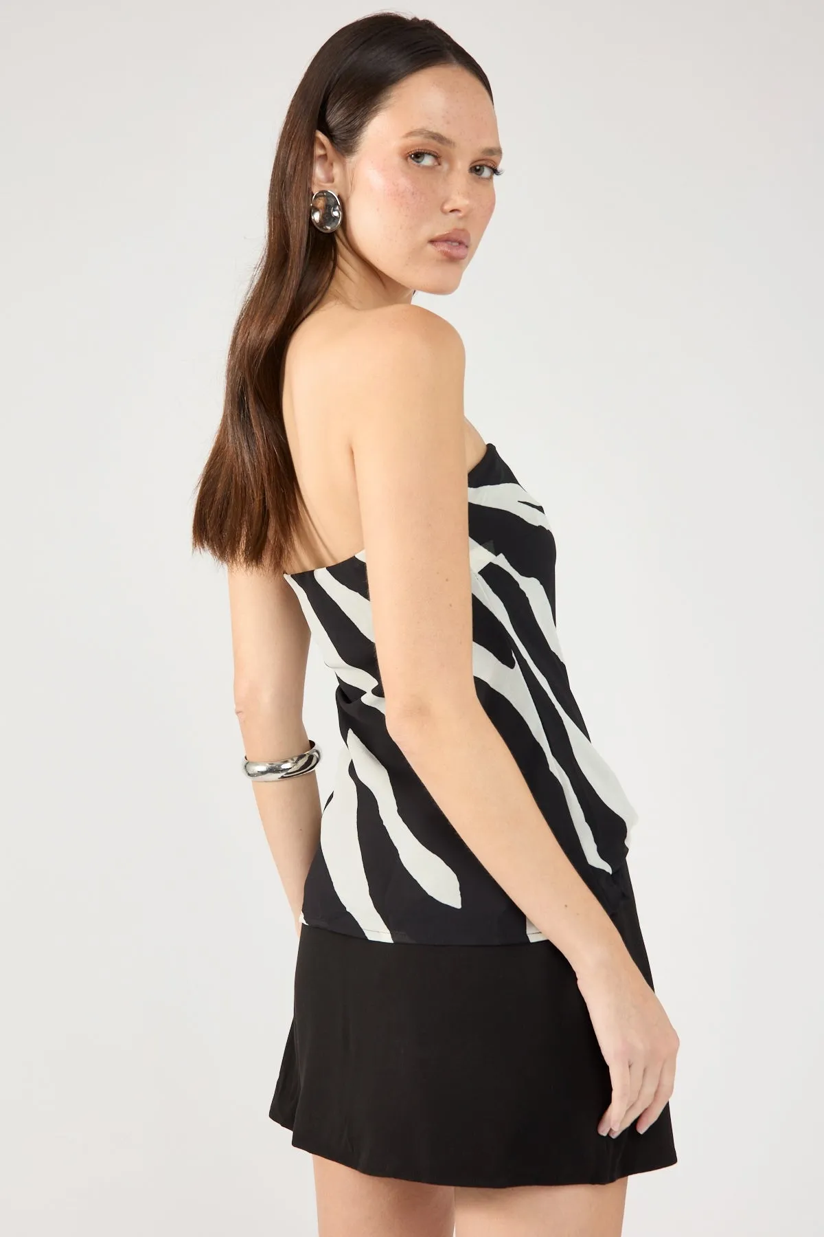 Perfect Stranger Tropez Mid Rise Skort Black Smart Fit UV Protection