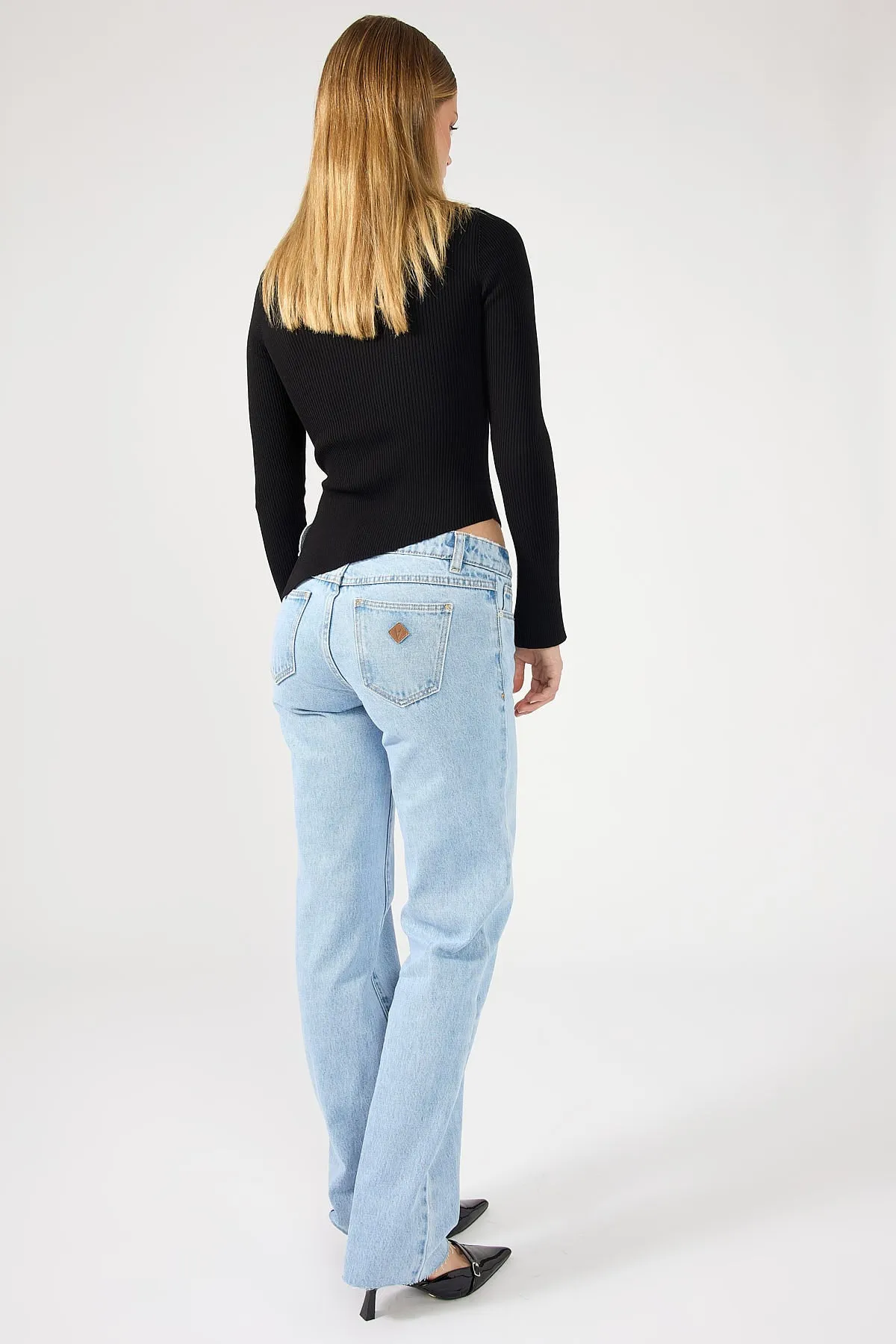 Abrand A 99 Low Straight Jean Walk Away Daily Basic Weekend Warrior Creative Look Modern