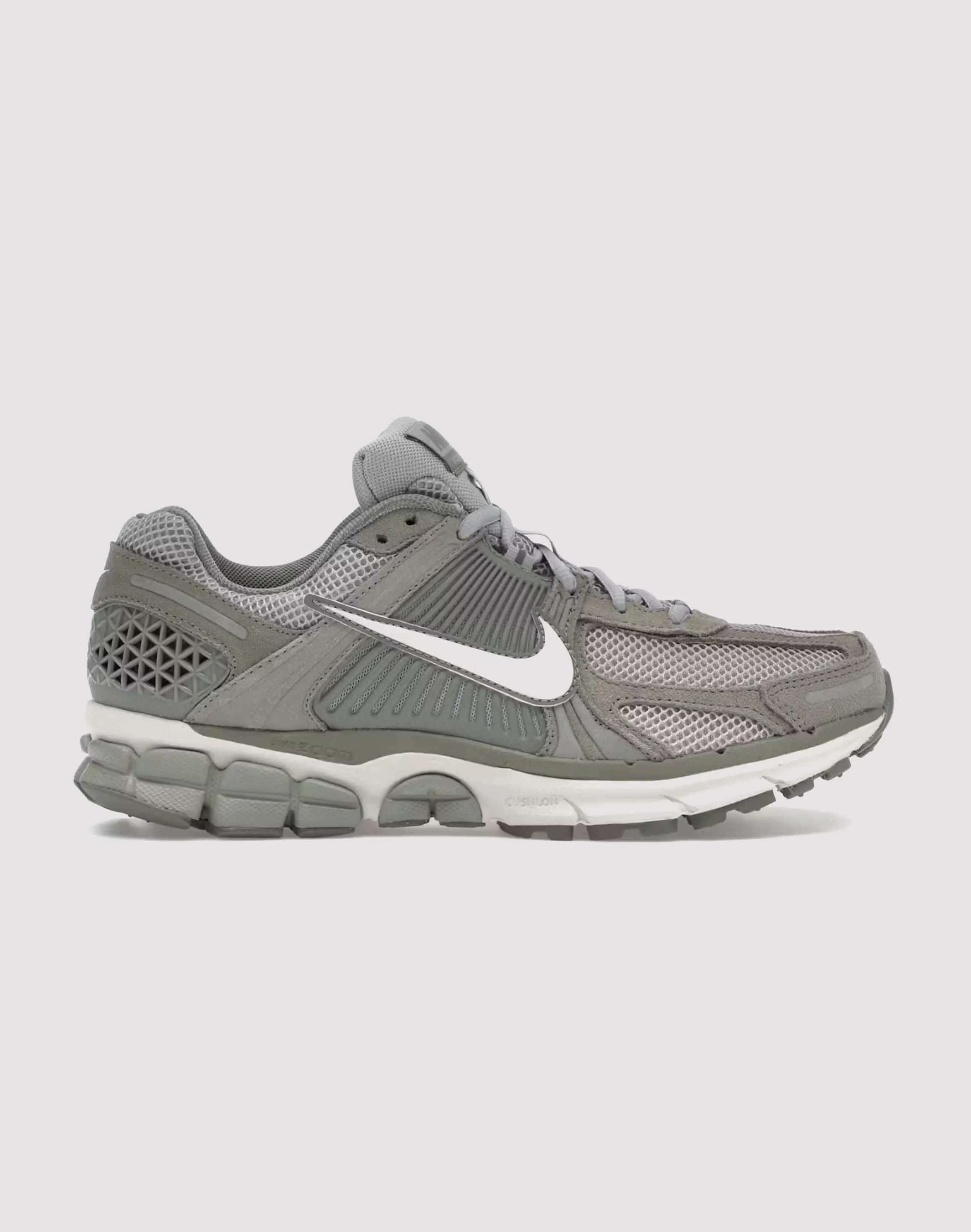 running in unknown tracks shoes bowling shoes Nike Zoom Vomero 5