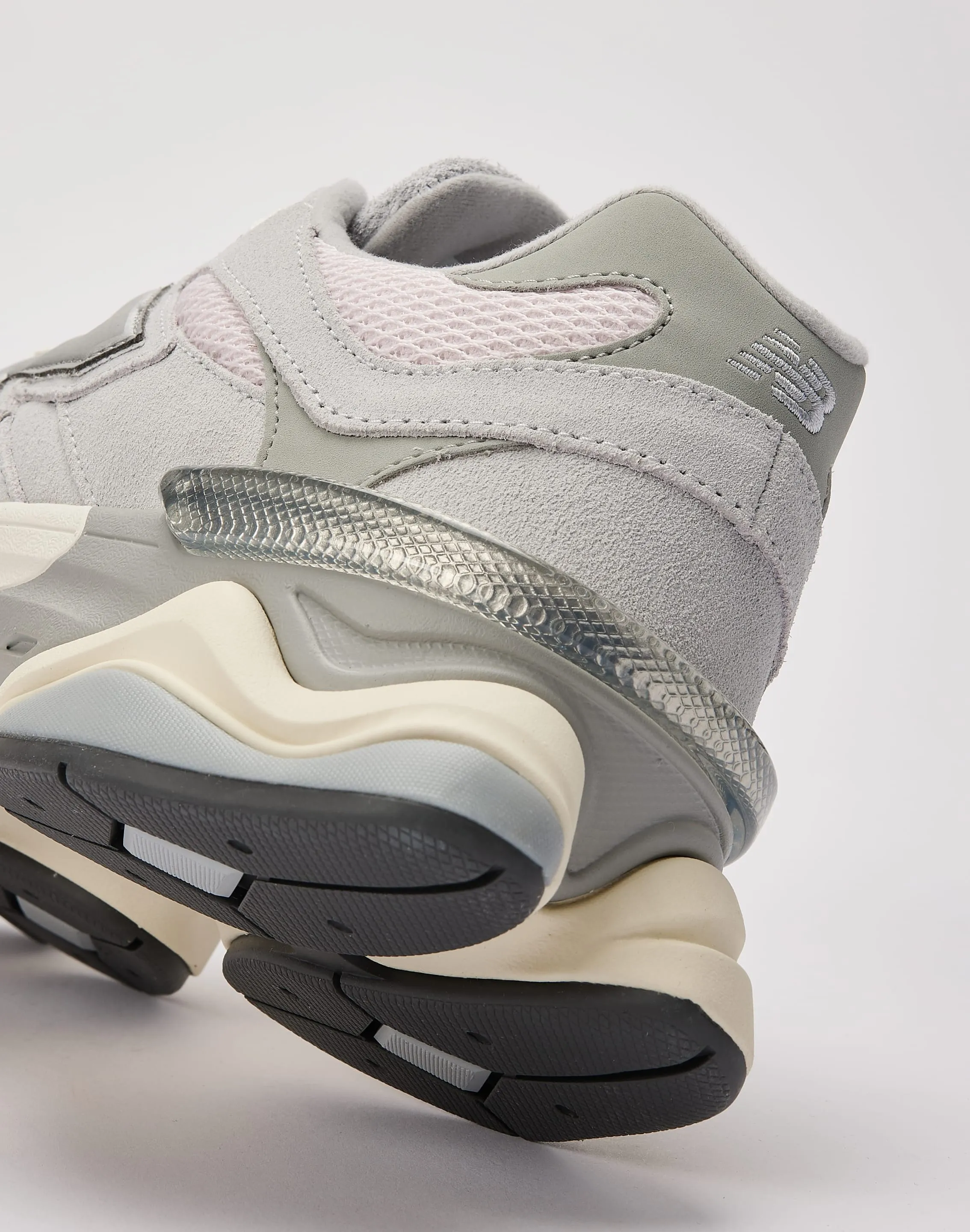 stretchy - upper - feature shoes New Balance 9060