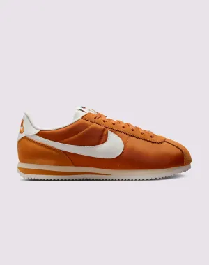 nylon solo runs Nike Cortez TXT
