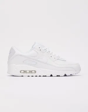 Nike Air Max 90 kids' running in stadium