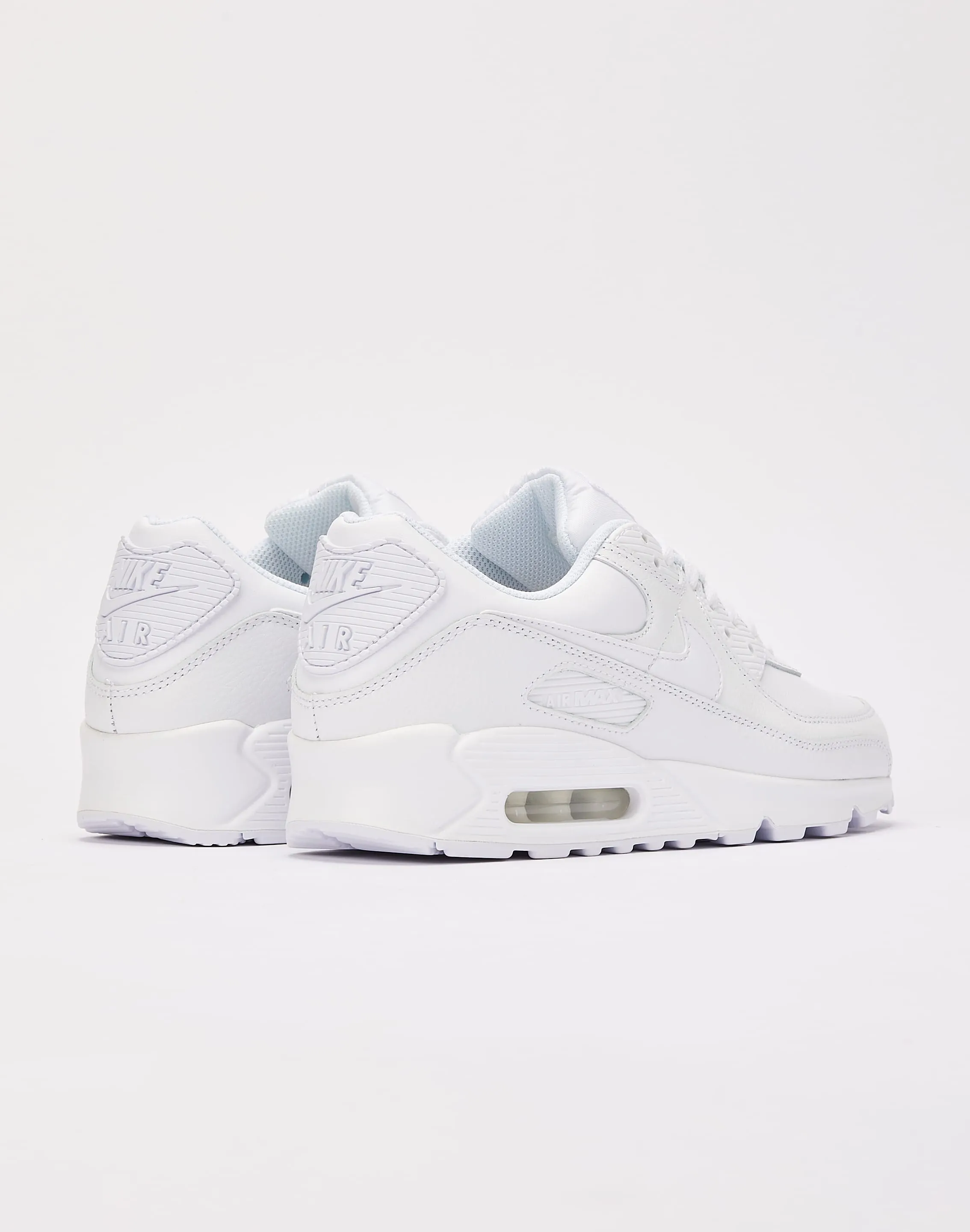 running on a dirt track shoes Nike Air Max 90