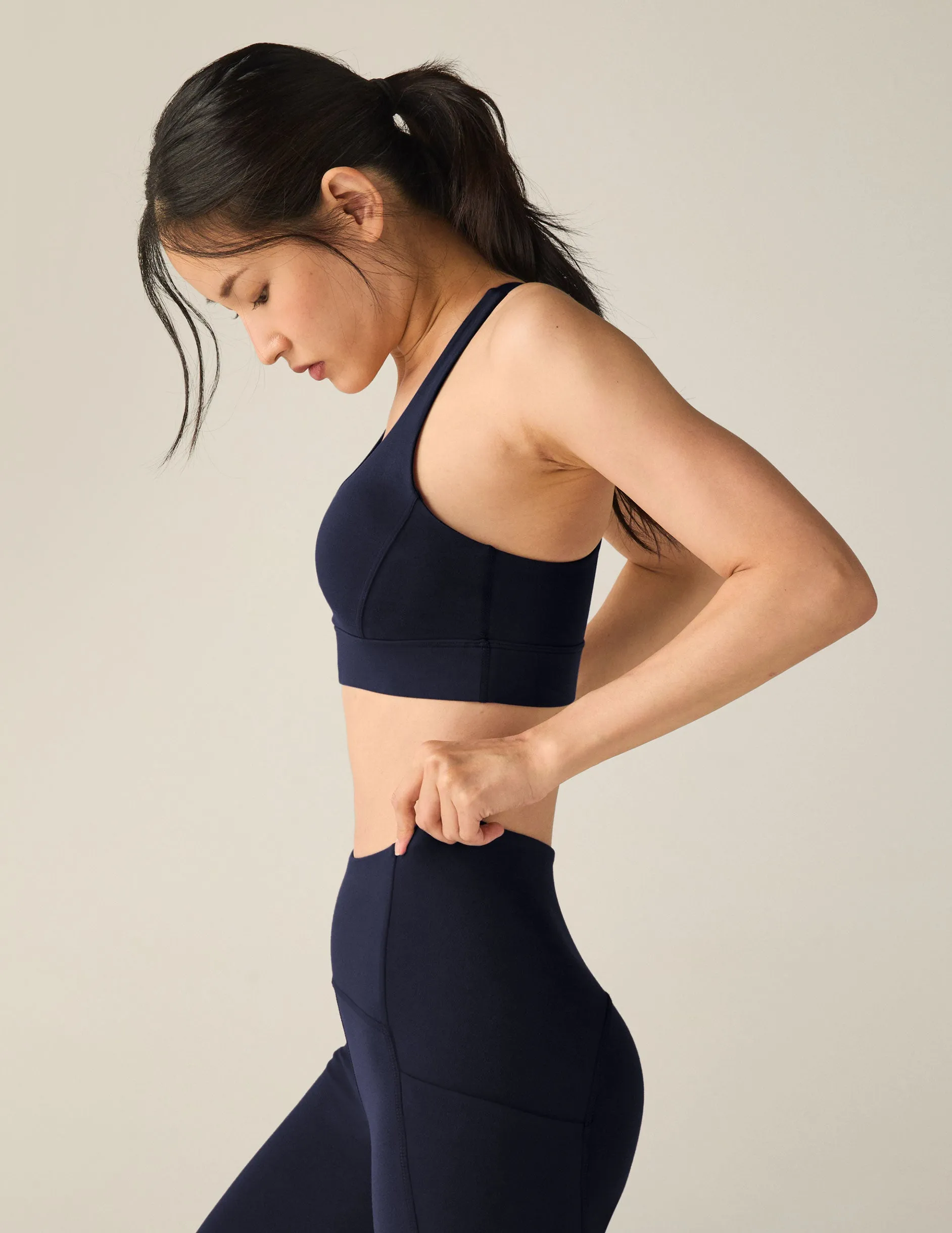 Breathable Stretch POWERBEYOND? Upsurge Bra