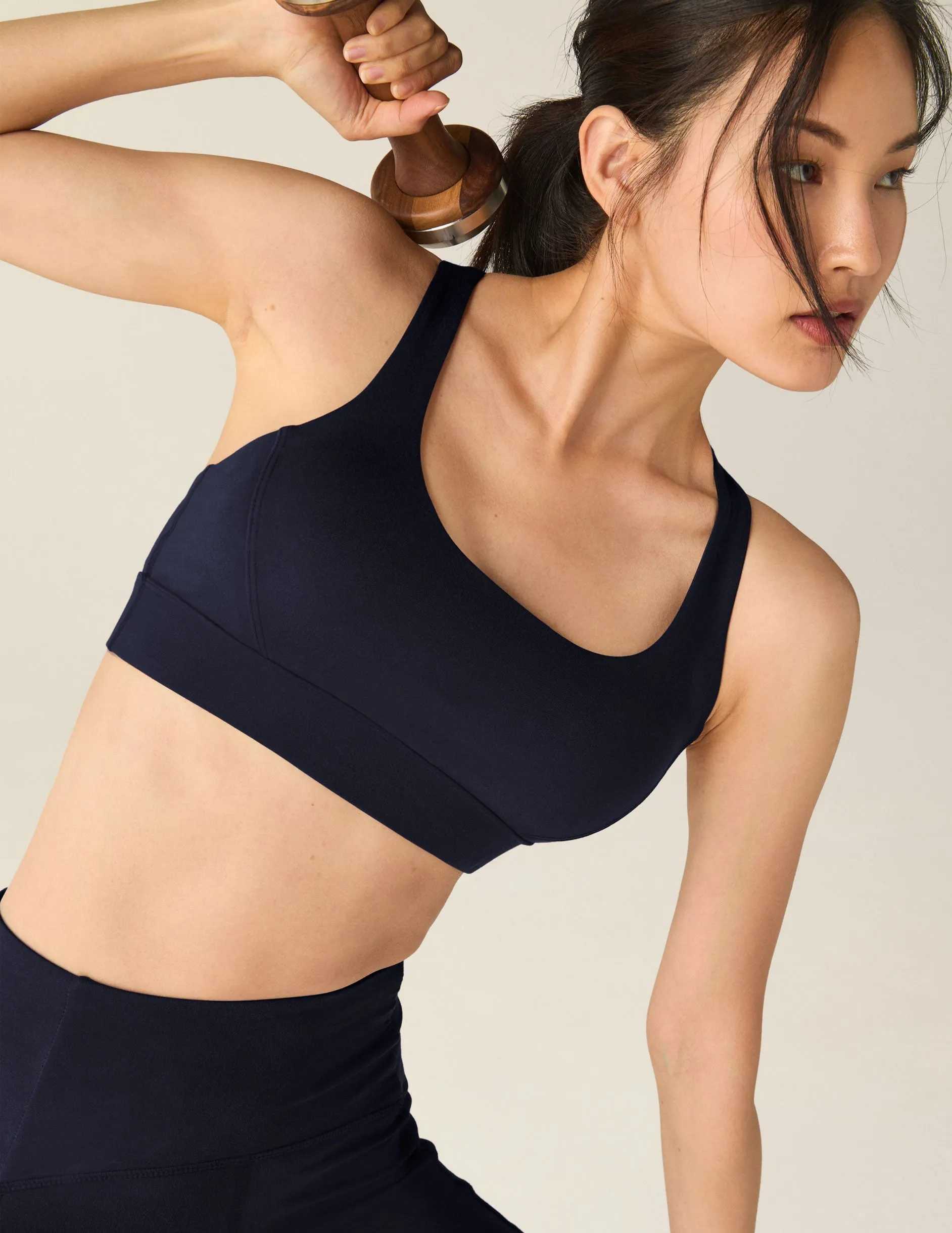 Tasseled edges seams POWERBEYOND? Upsurge Bra