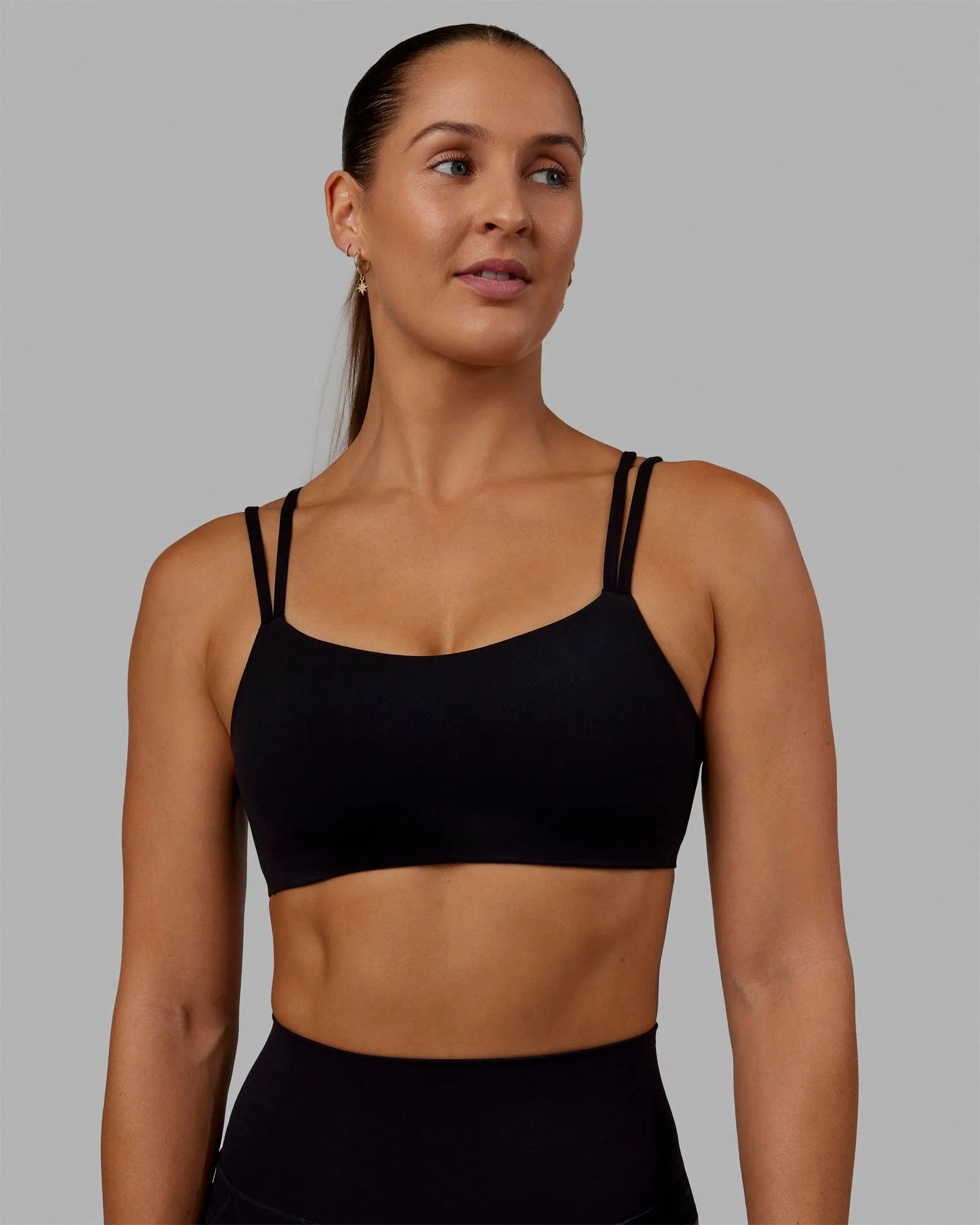 Vantage Sports Bra - Black Versatile Support